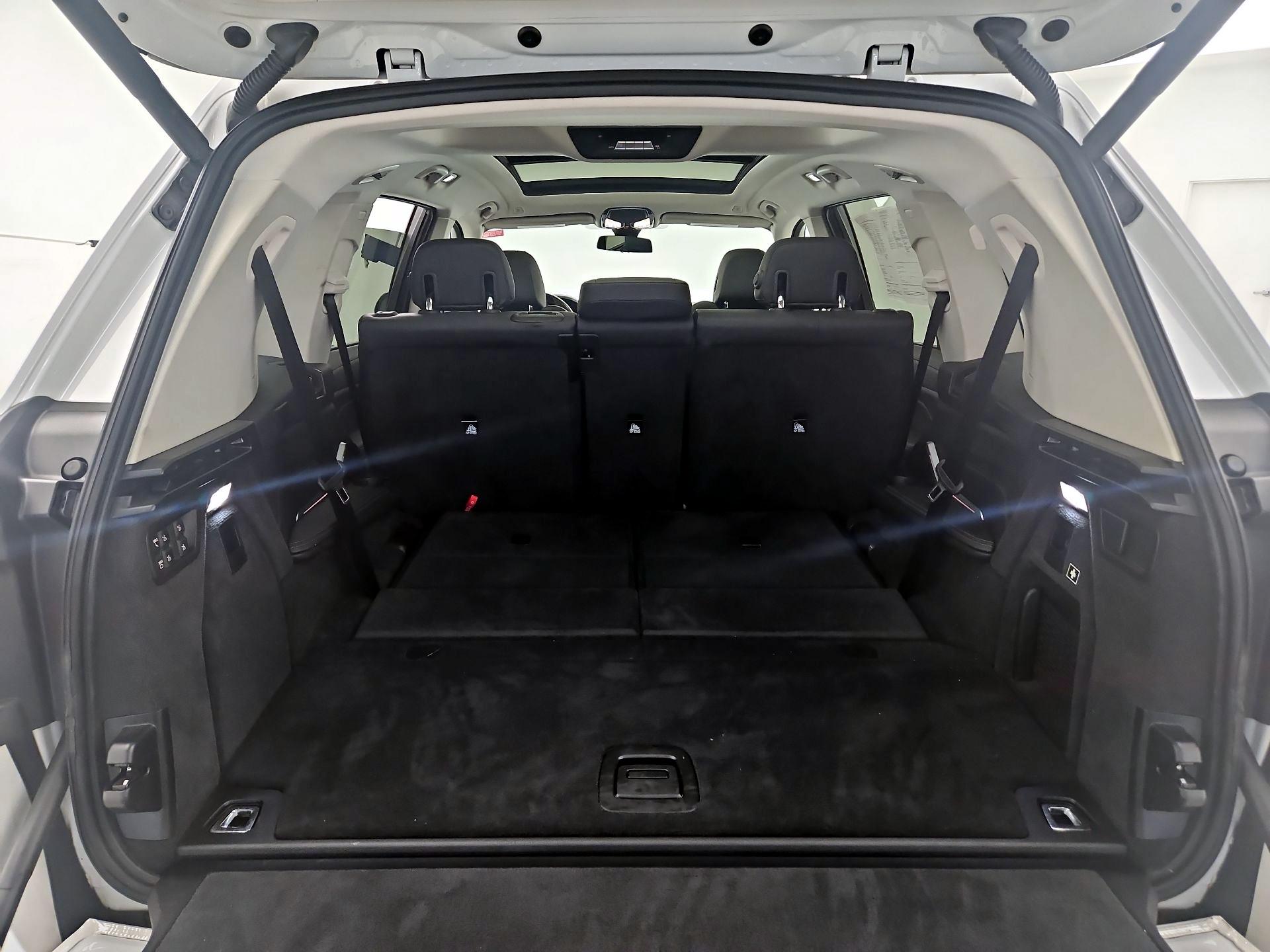 Thumbnail: 2020 BMW X7 - 9