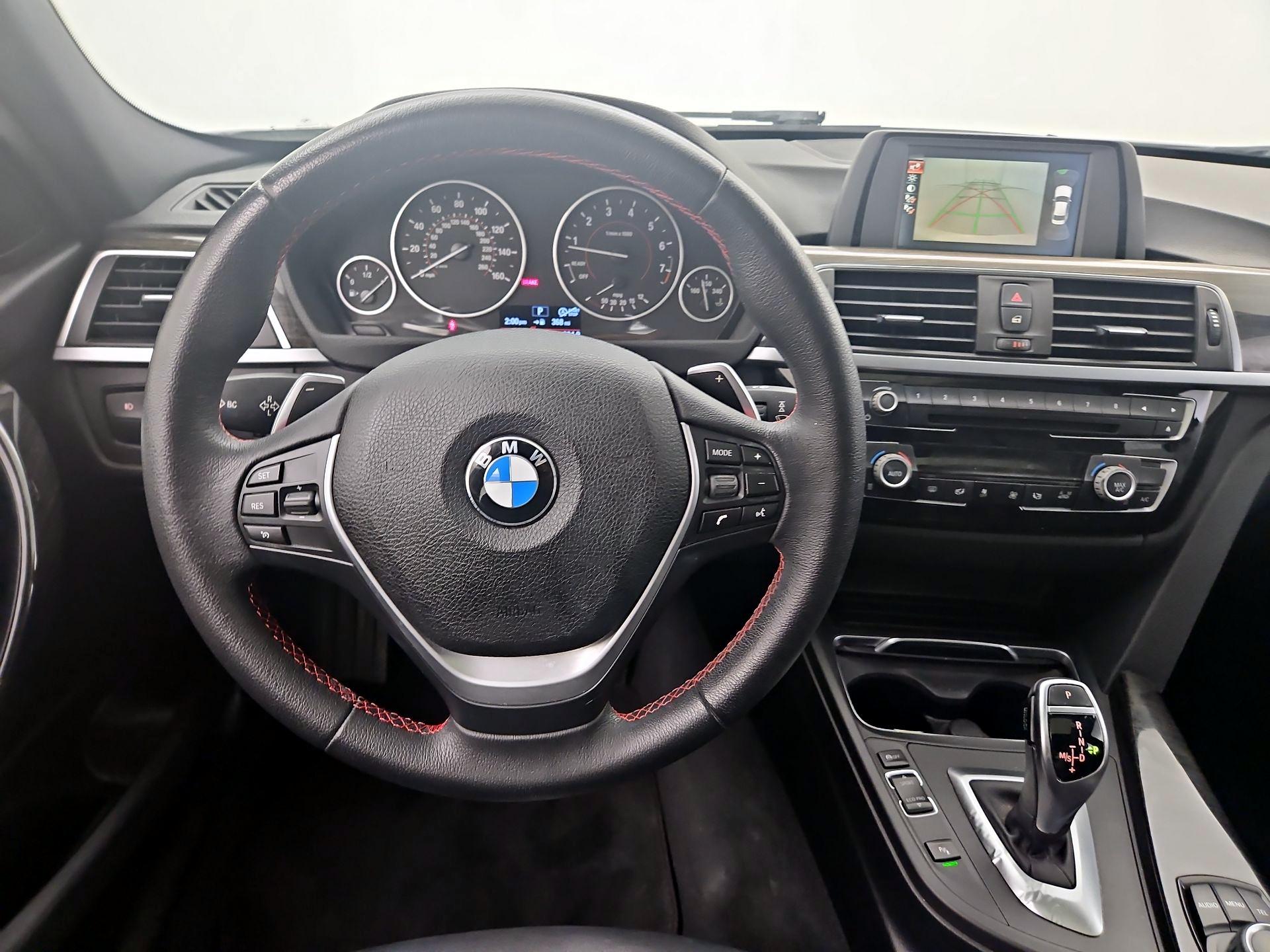 Thumbnail: 2017 BMW 3 Series - 10