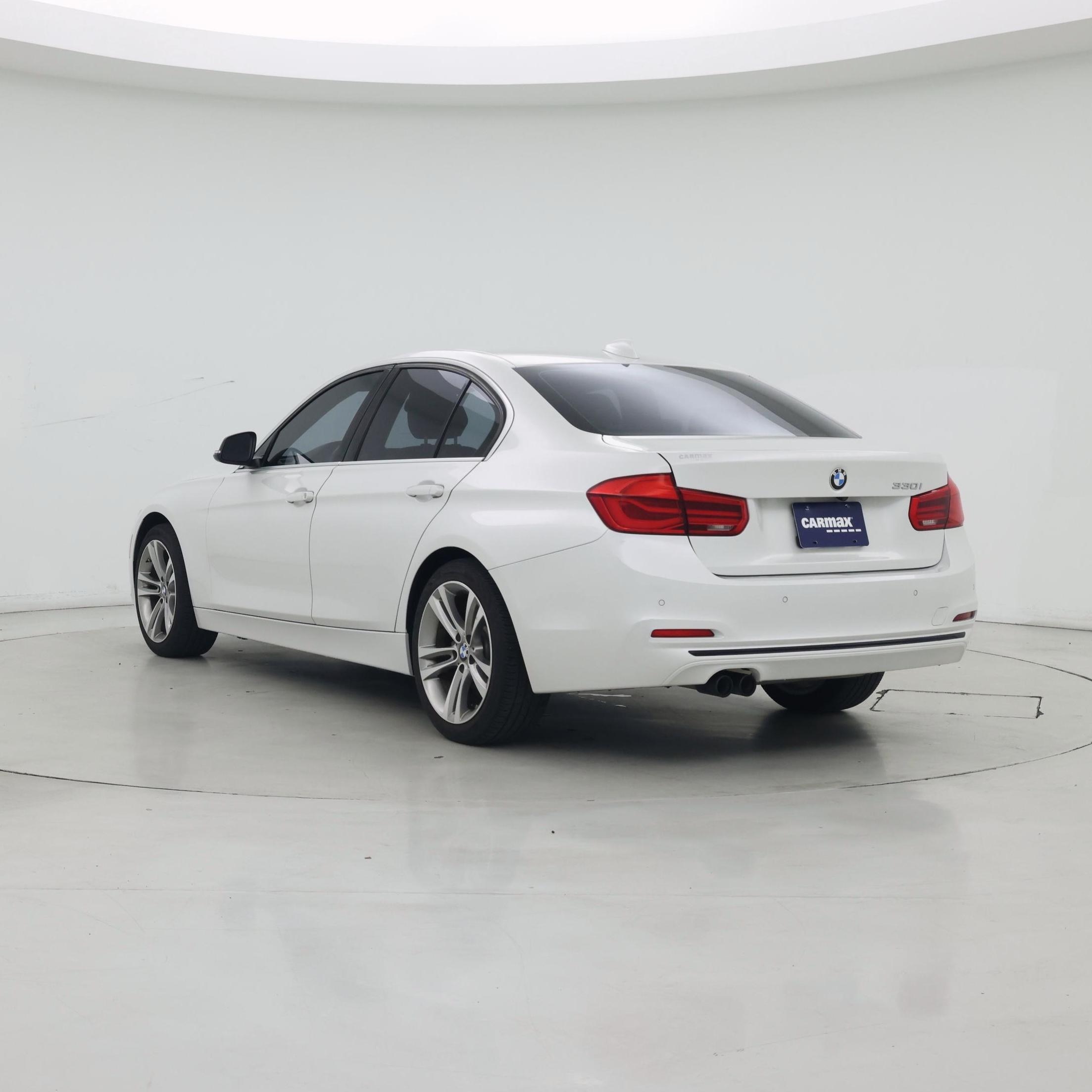 Thumbnail: 2017 BMW 3 Series - 2