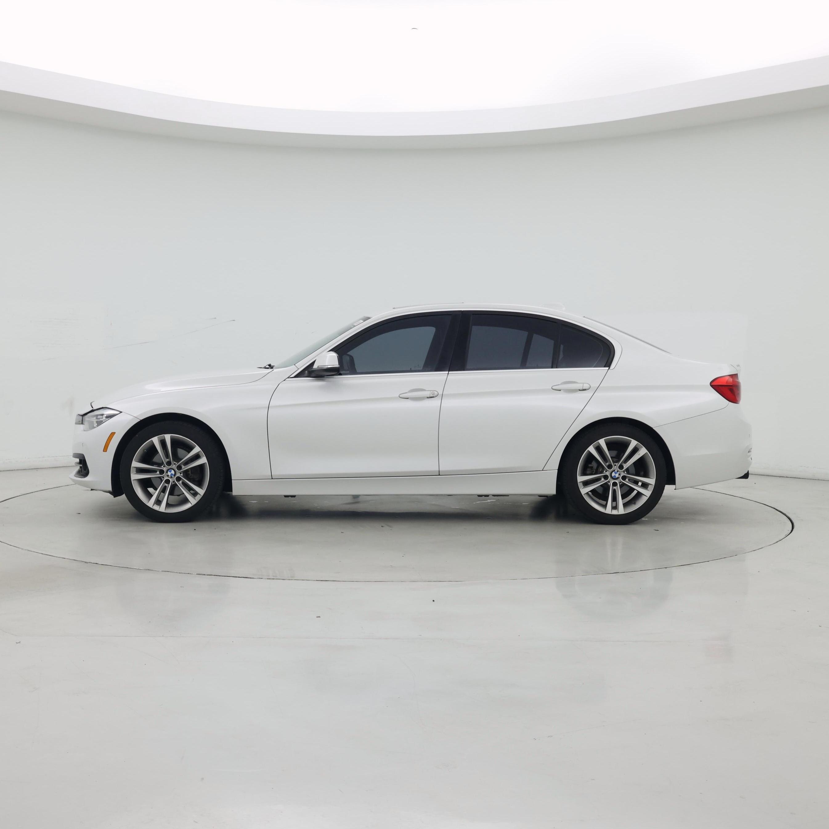 Thumbnail: 2017 BMW 3 Series - 3