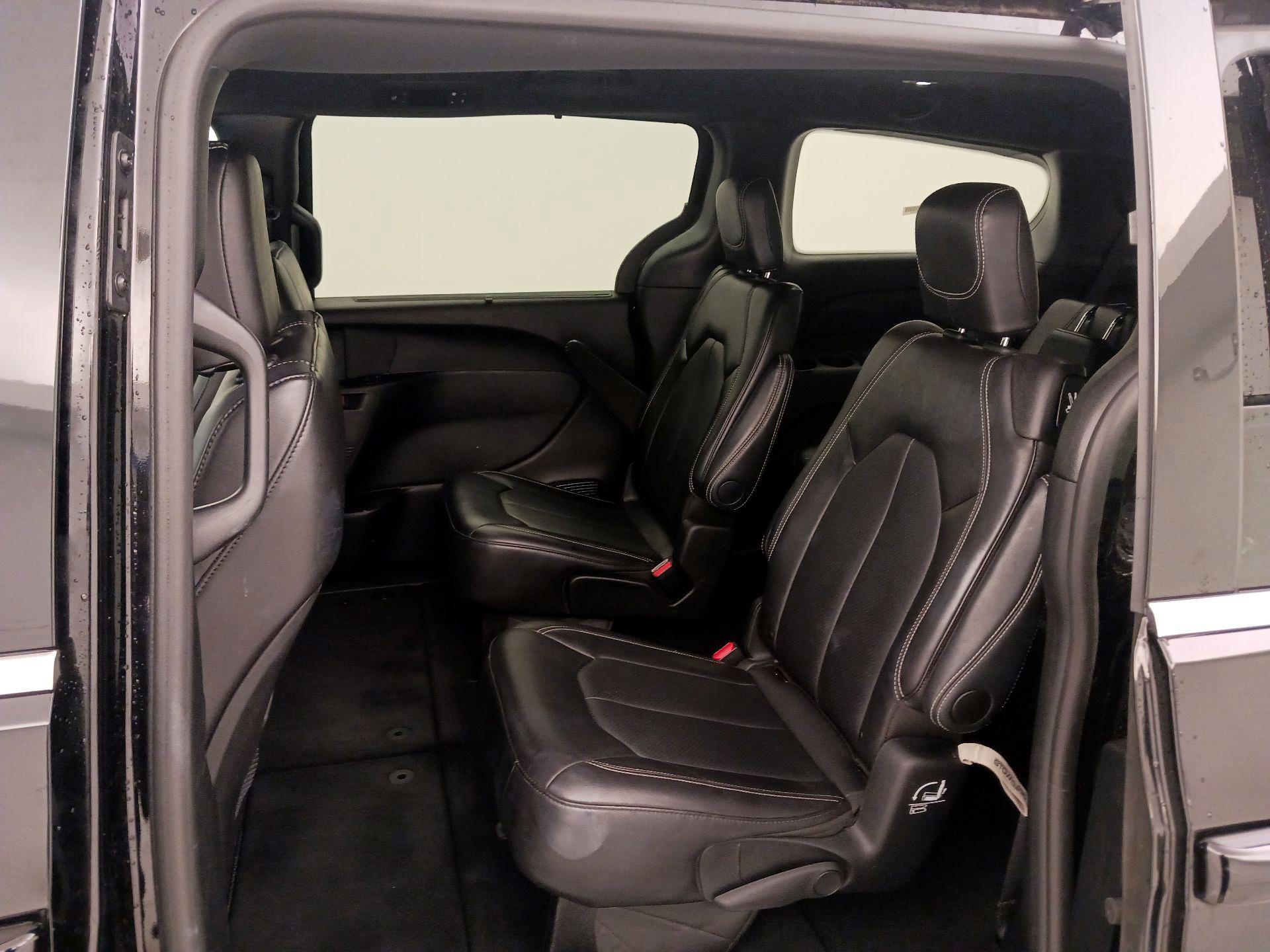 Thumbnail: 2025 Chrysler Pacifica - 19