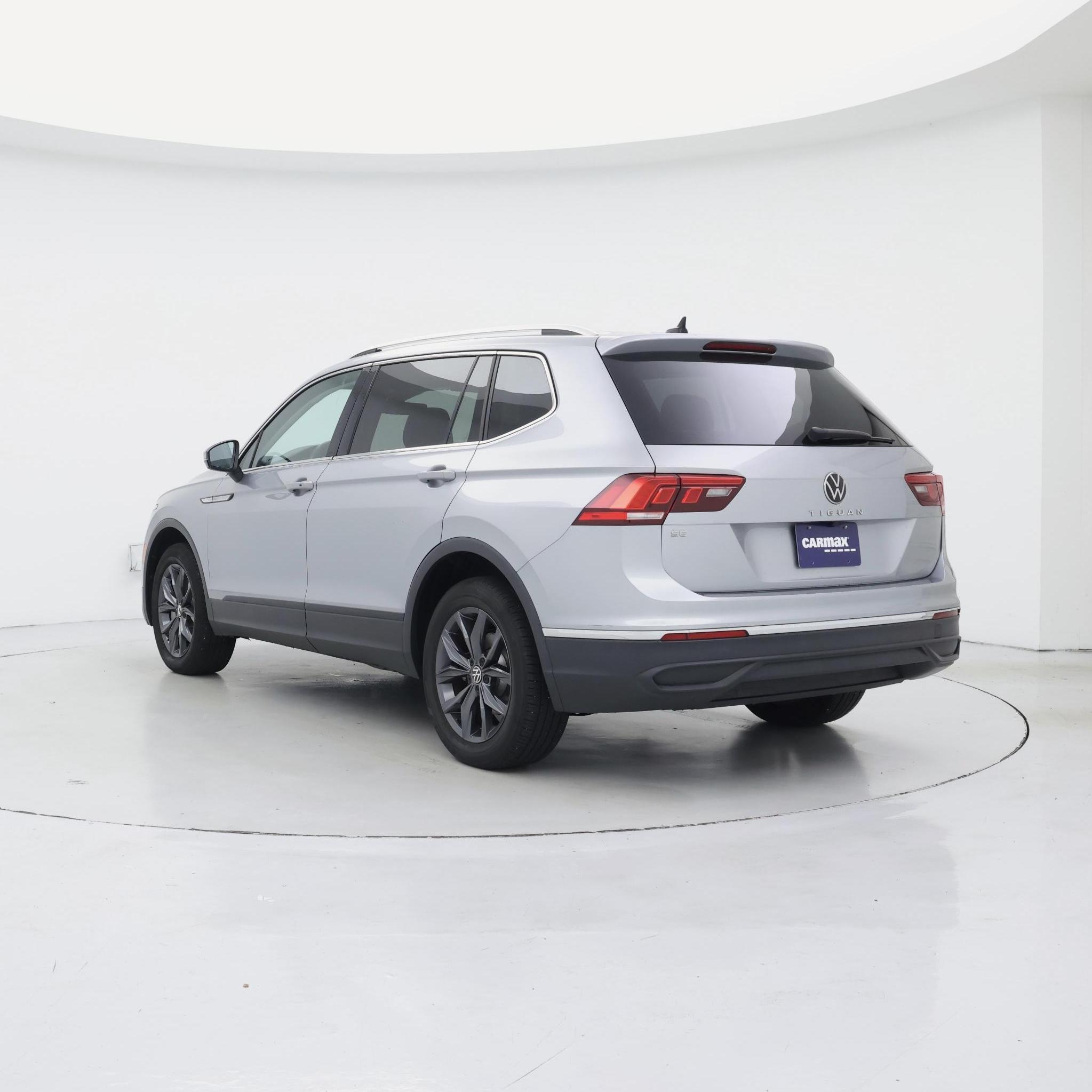Thumbnail: 2023 Volkswagen Tiguan - 2
