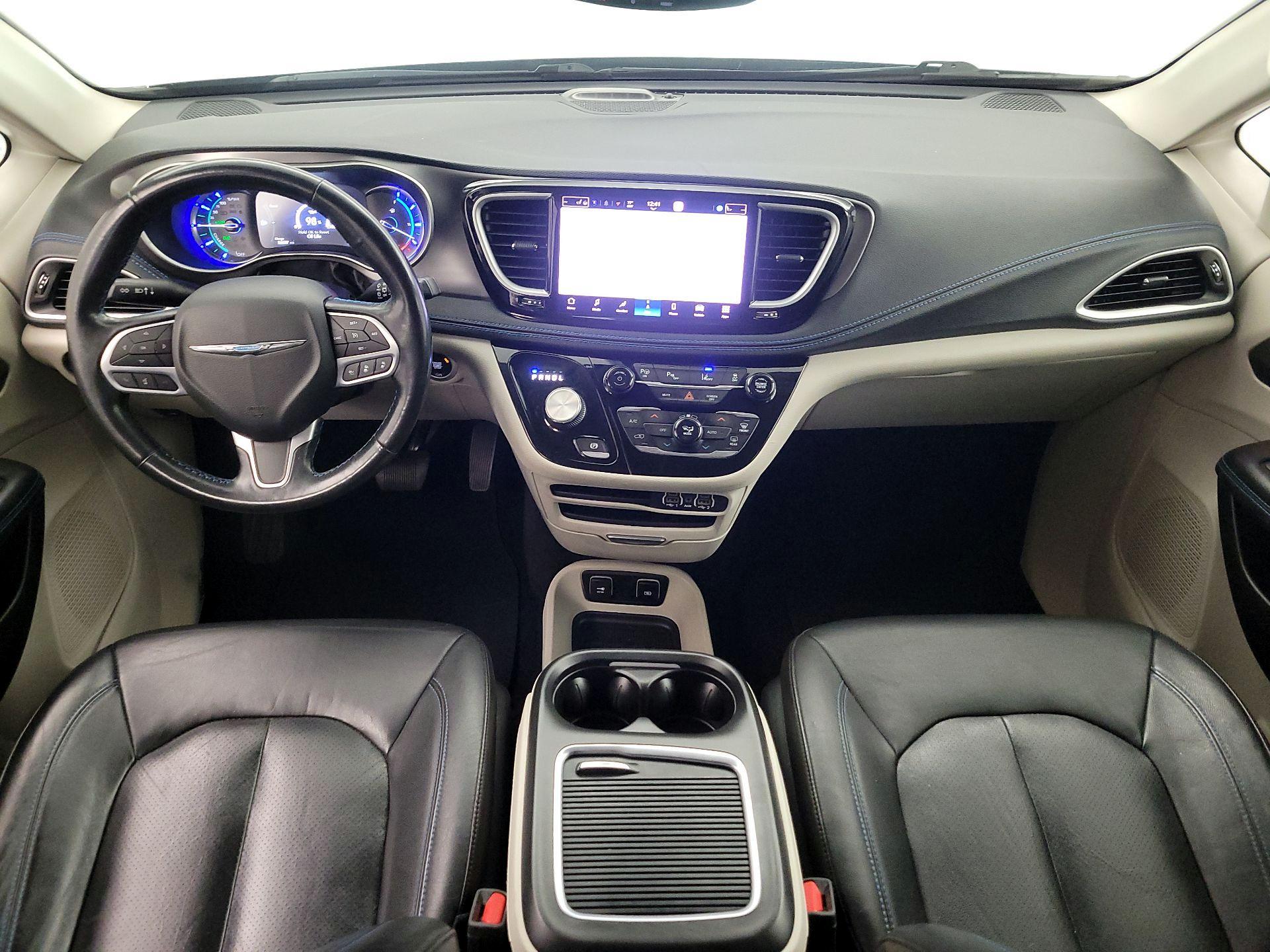 Thumbnail: 2021 Chrysler Pacifica - 9