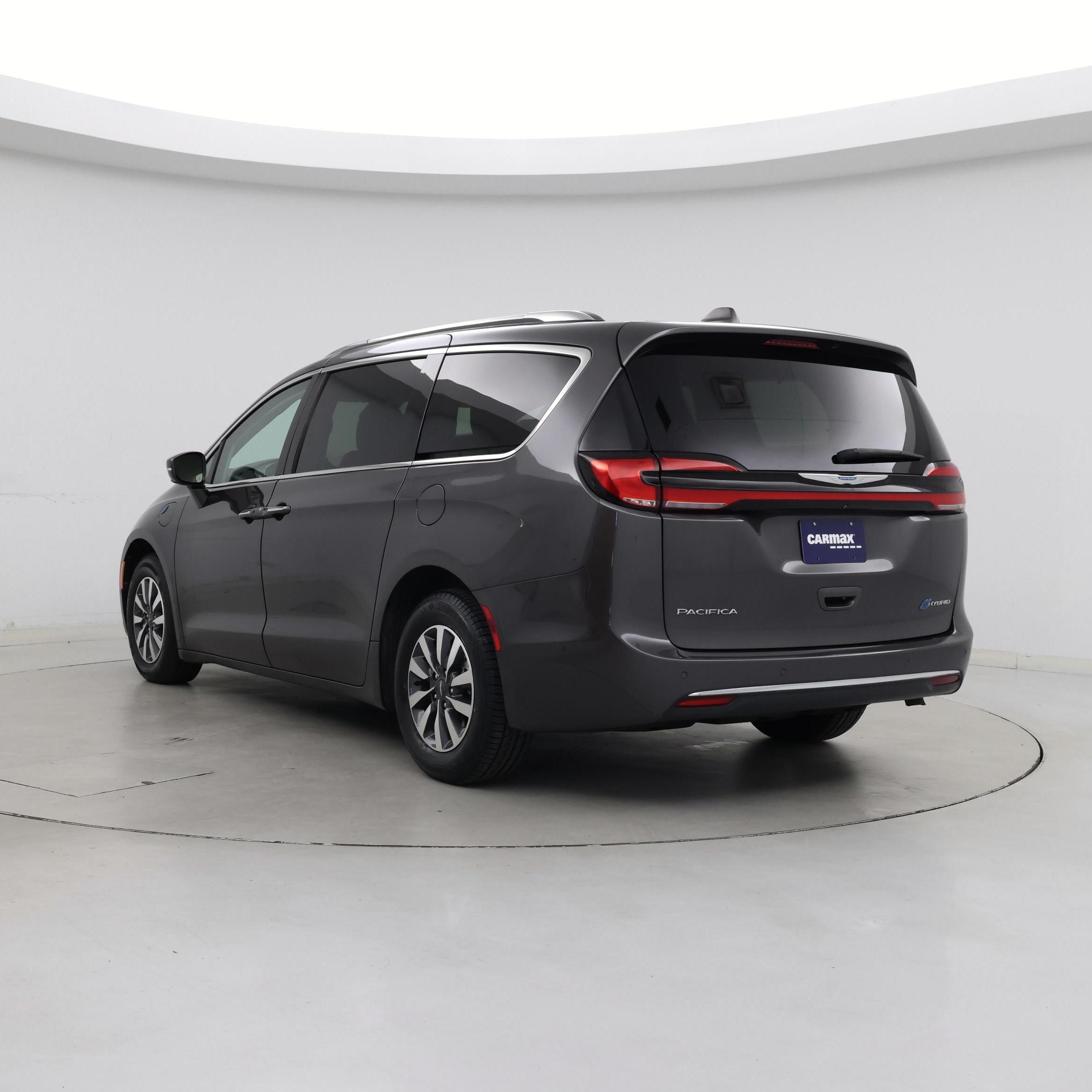 Thumbnail: 2021 Chrysler Pacifica - 2