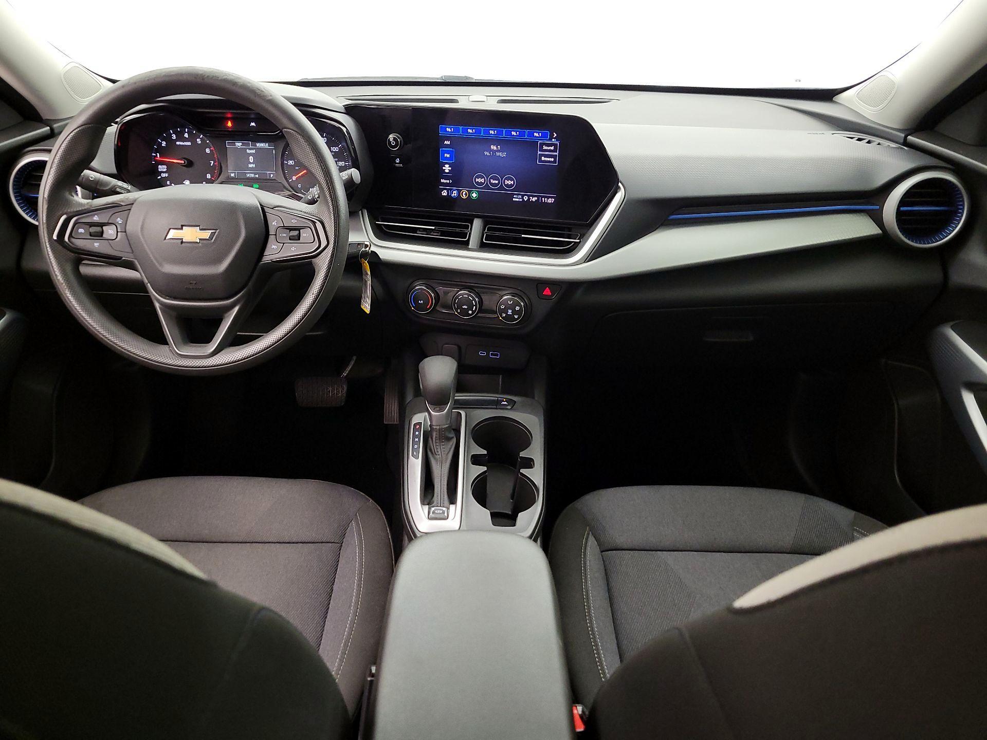 Thumbnail: 2024 Chevrolet Trax - 9
