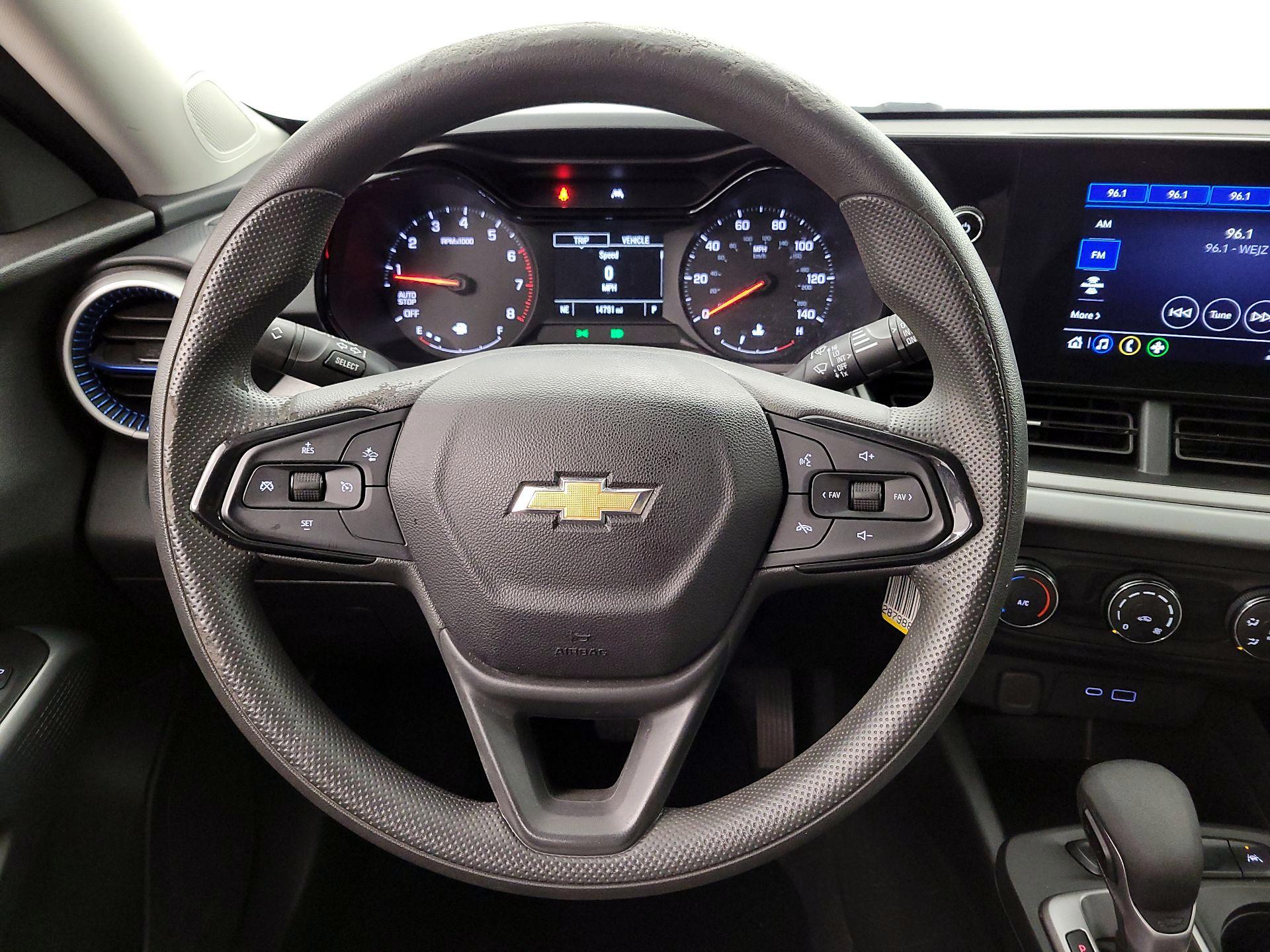 Thumbnail: 2024 Chevrolet Trax - 10