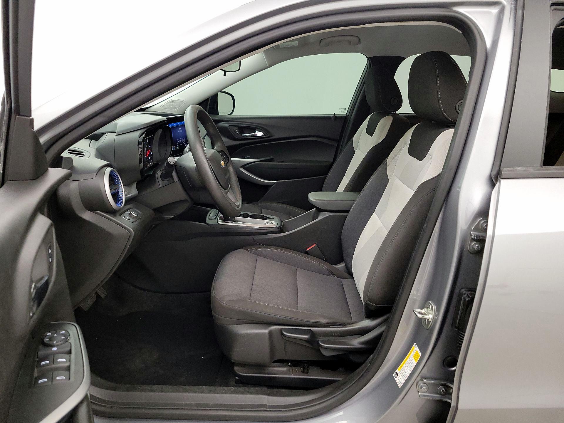 Thumbnail: 2024 Chevrolet Trax - 11