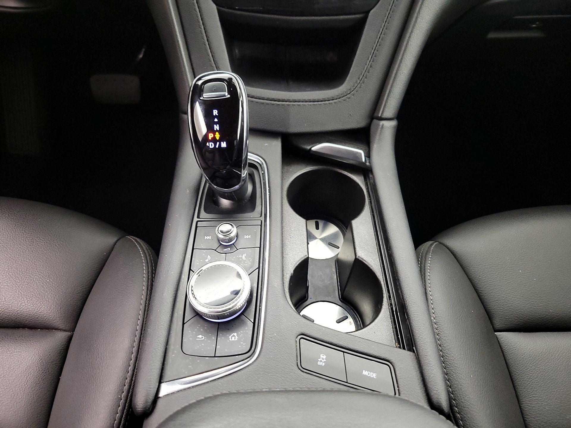 Thumbnail: 2023 Cadillac XT5 - 17