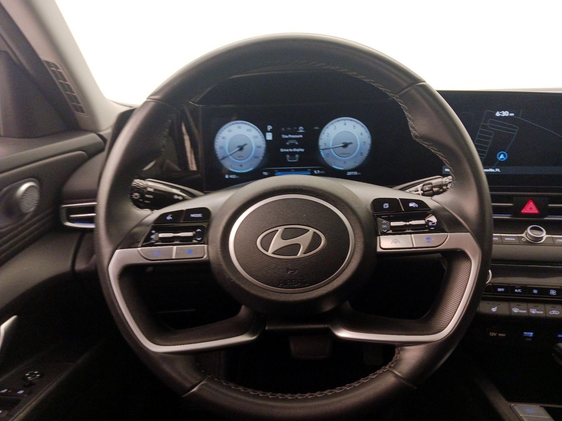 Thumbnail: 2024 Hyundai Elantra - 10
