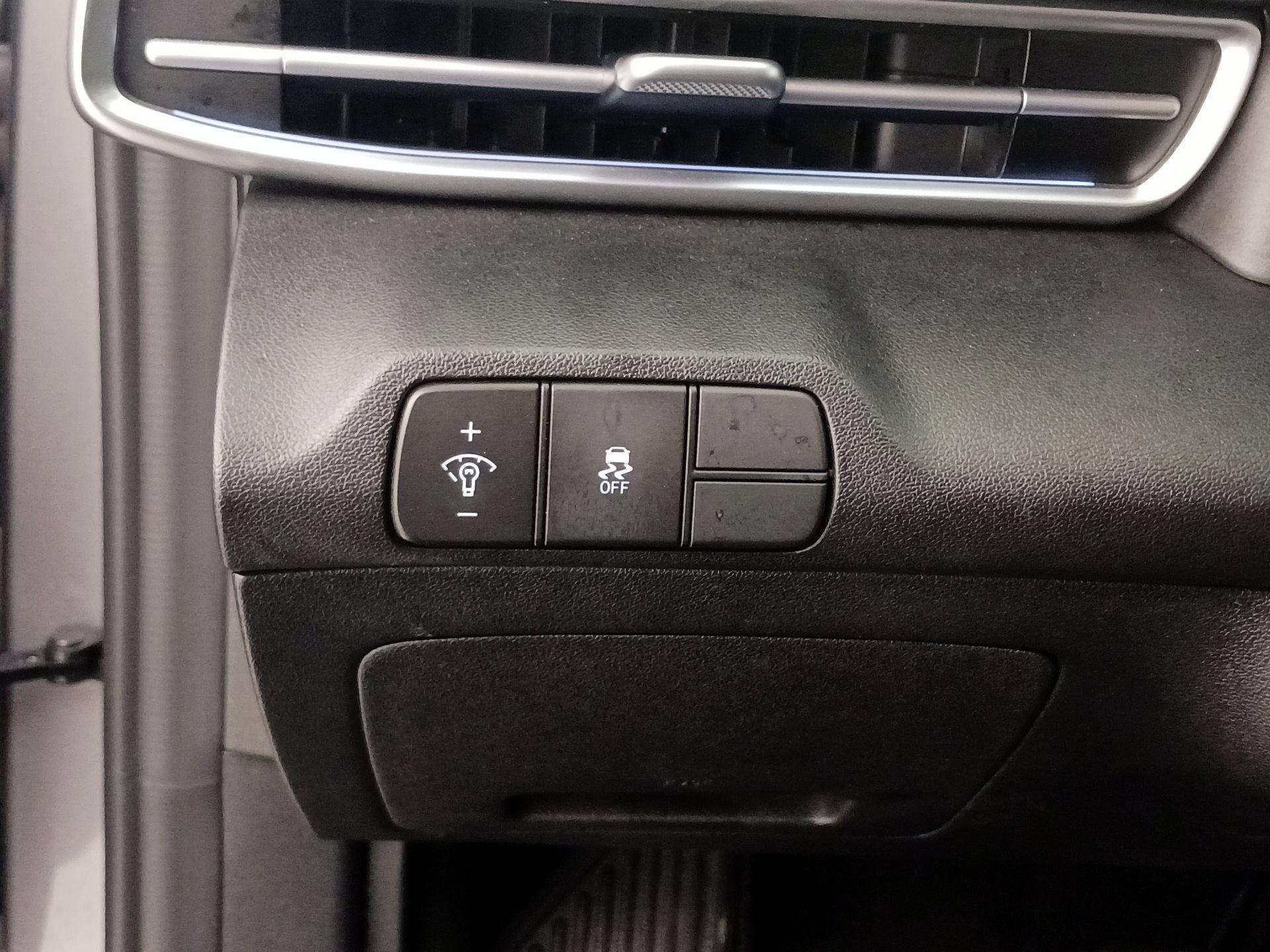Thumbnail: 2024 Hyundai Elantra - 13