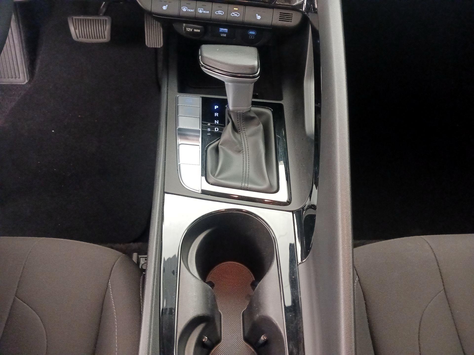 Thumbnail: 2024 Hyundai Elantra - 18