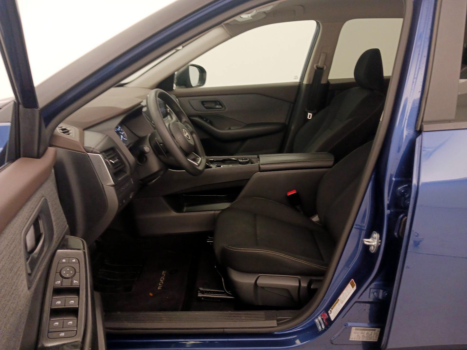 Thumbnail: 2023 Nissan Rogue - 11
