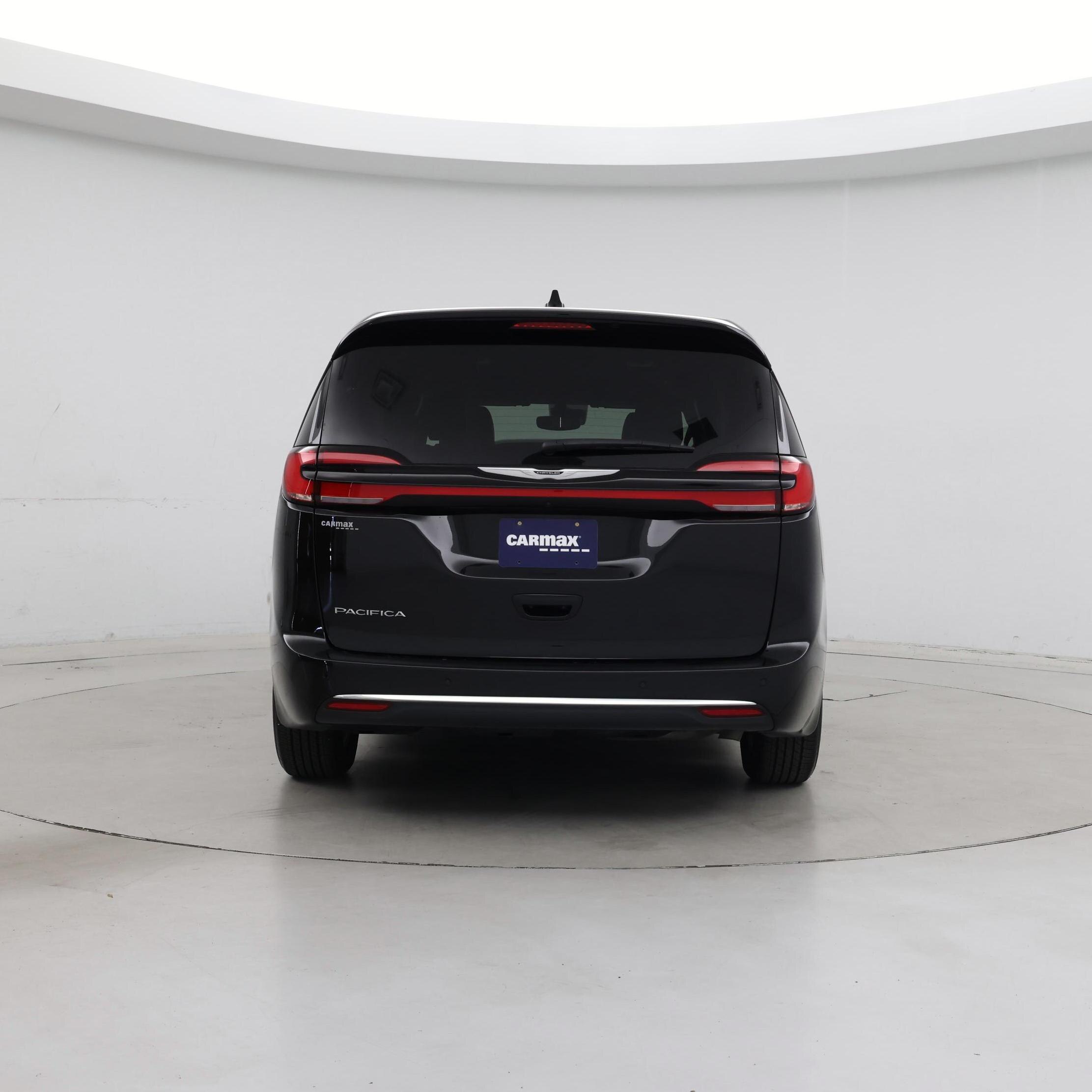 Thumbnail: 2025 Chrysler Pacifica - 6