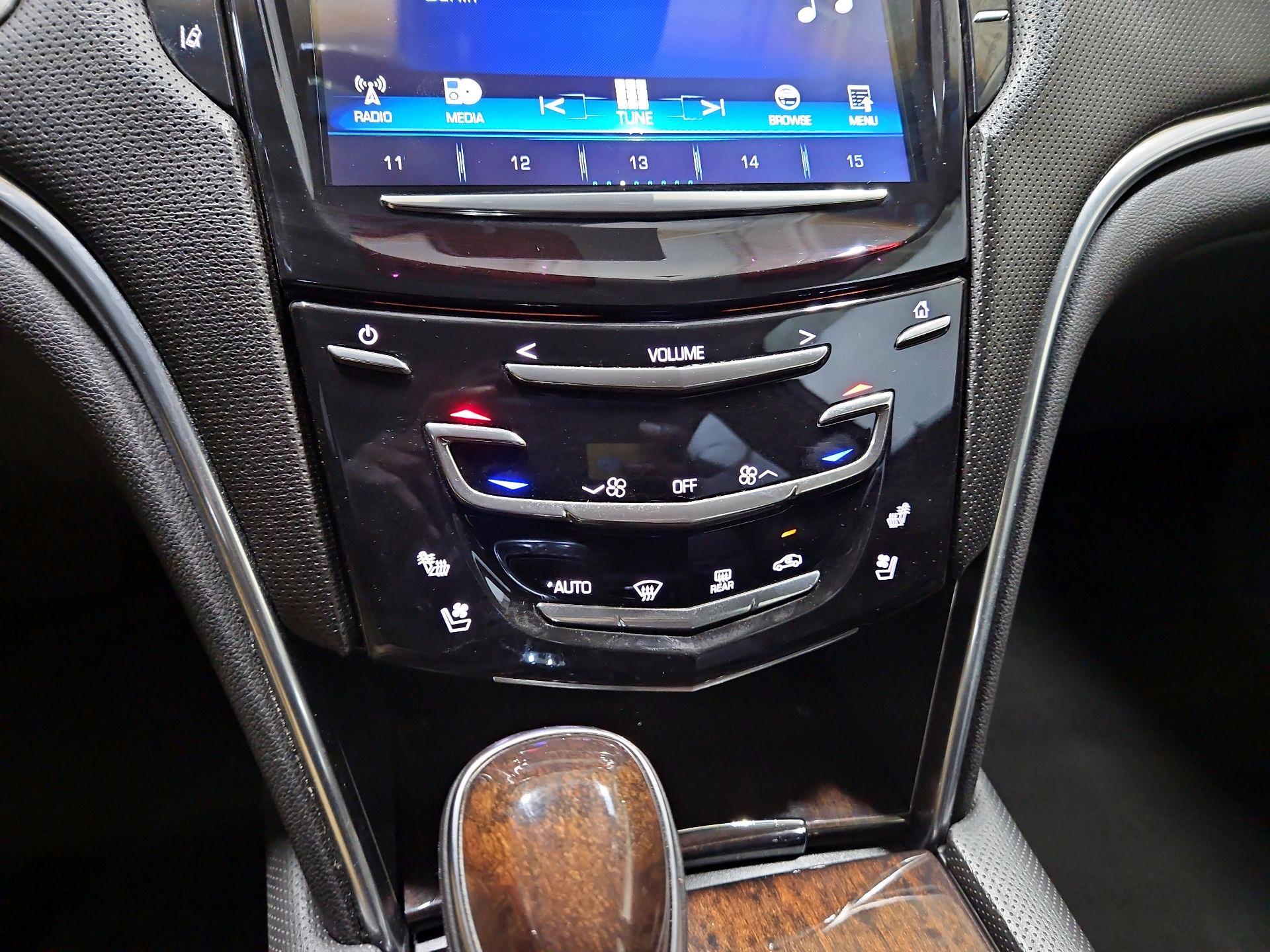 Thumbnail: 2016 Cadillac XTS - 17