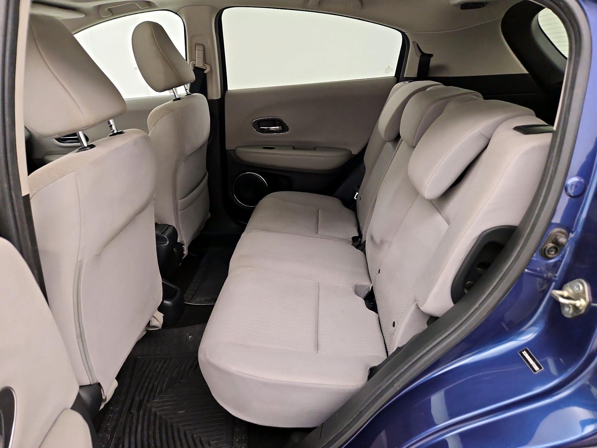 Thumbnail: 2016 Honda HR-V - 20