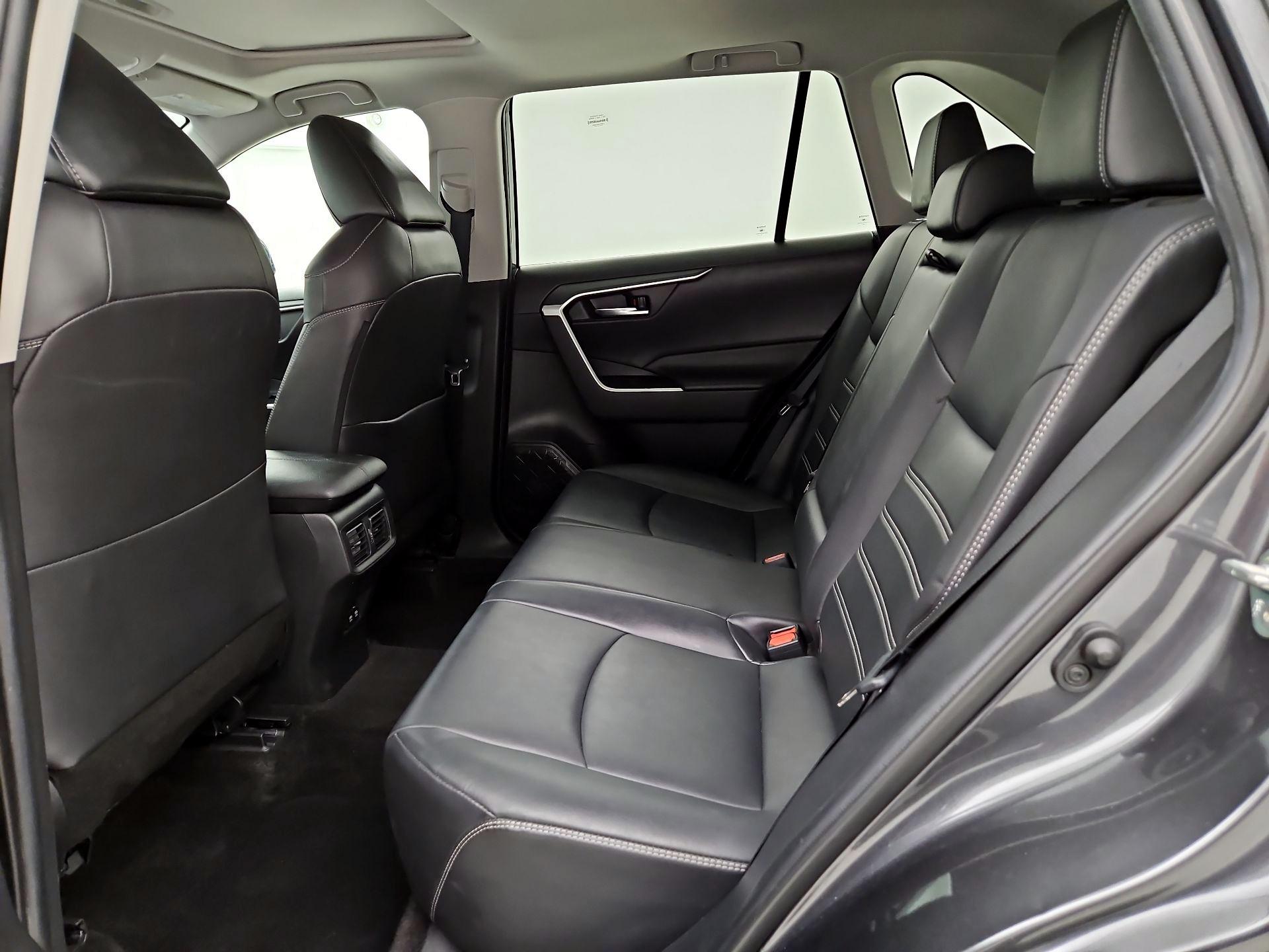 Thumbnail: 2020 Toyota RAV4 - 20