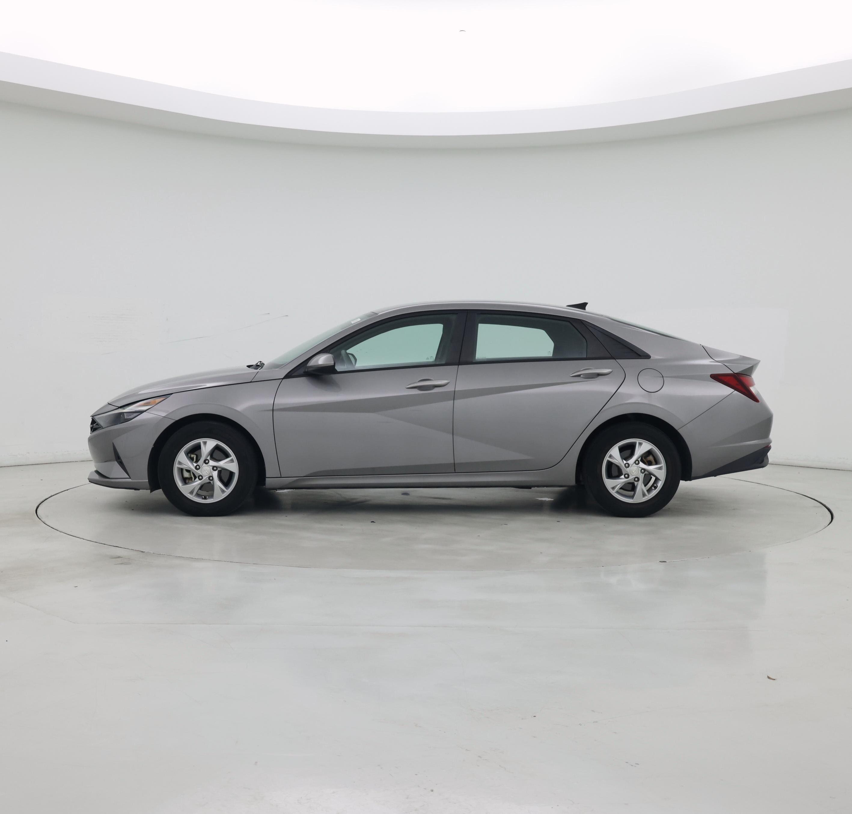 Thumbnail: 2022 Hyundai Elantra - 3