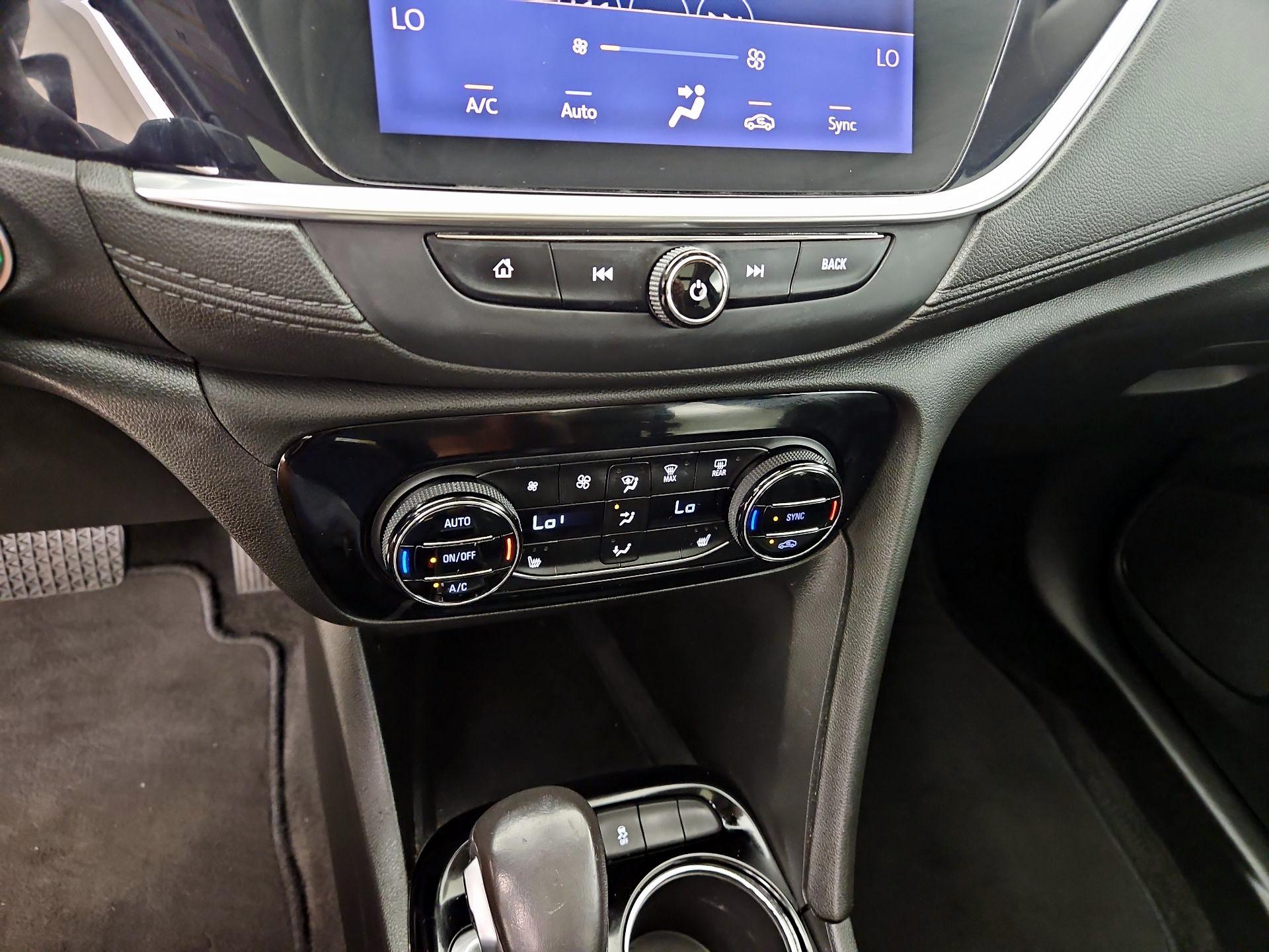 Thumbnail: 2020 Buick Encore GX - 17