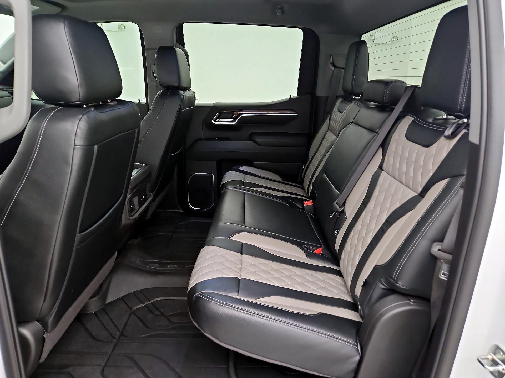 Thumbnail: 2024 Chevrolet Silverado 1500 - 20