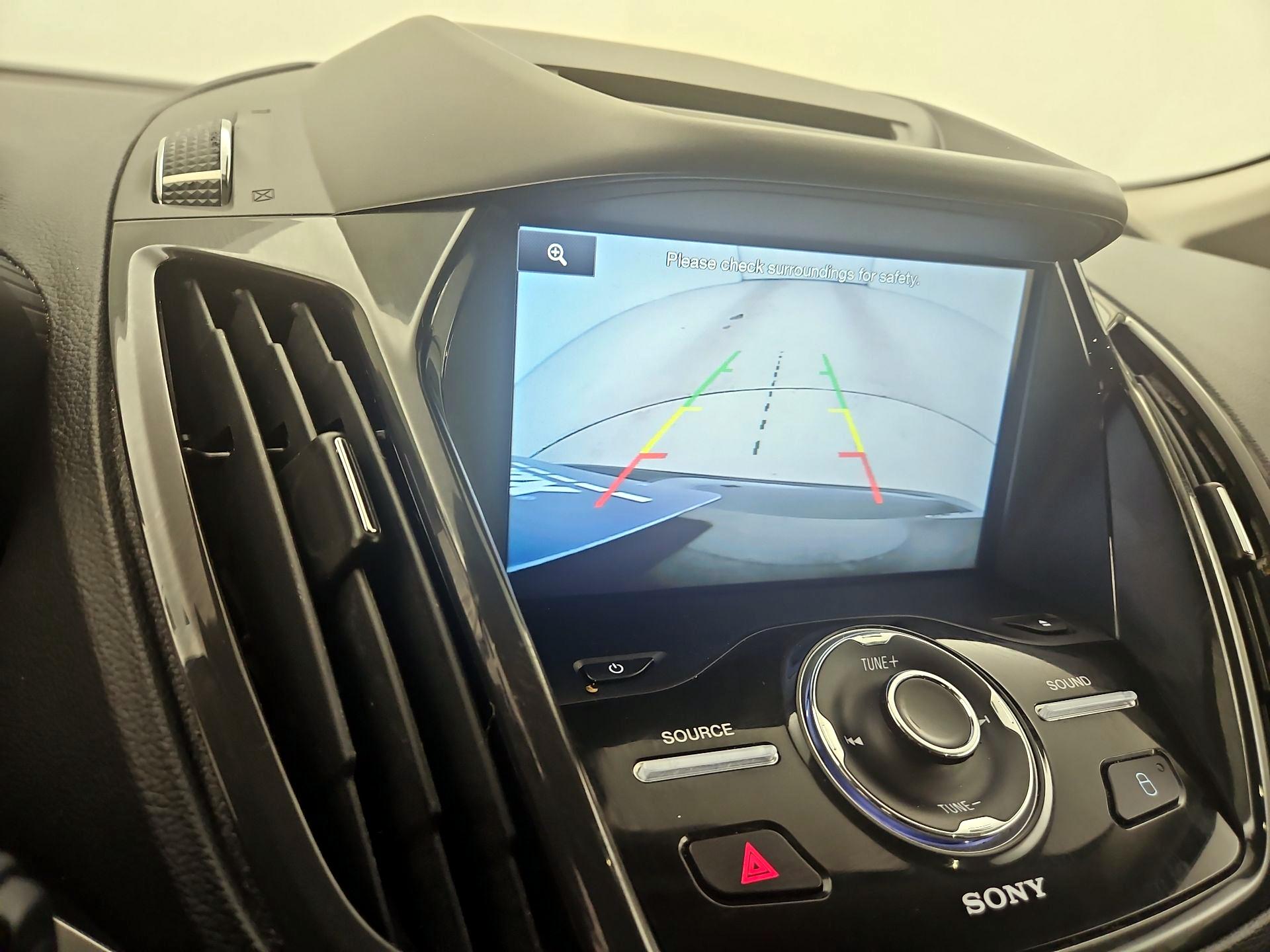 Thumbnail: 2015 Ford C-Max - 14