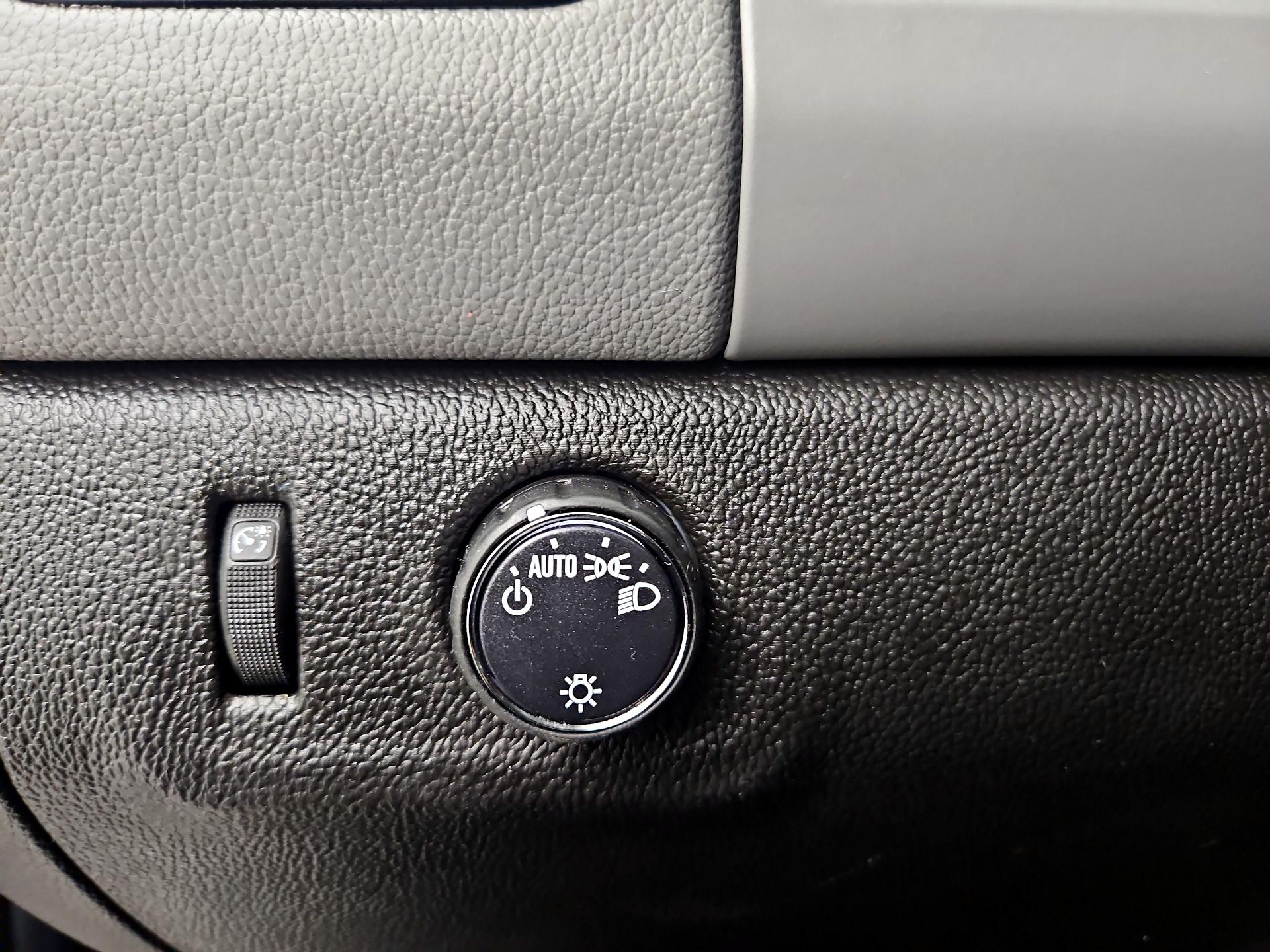 Thumbnail: 2019 Chevrolet Colorado - 13