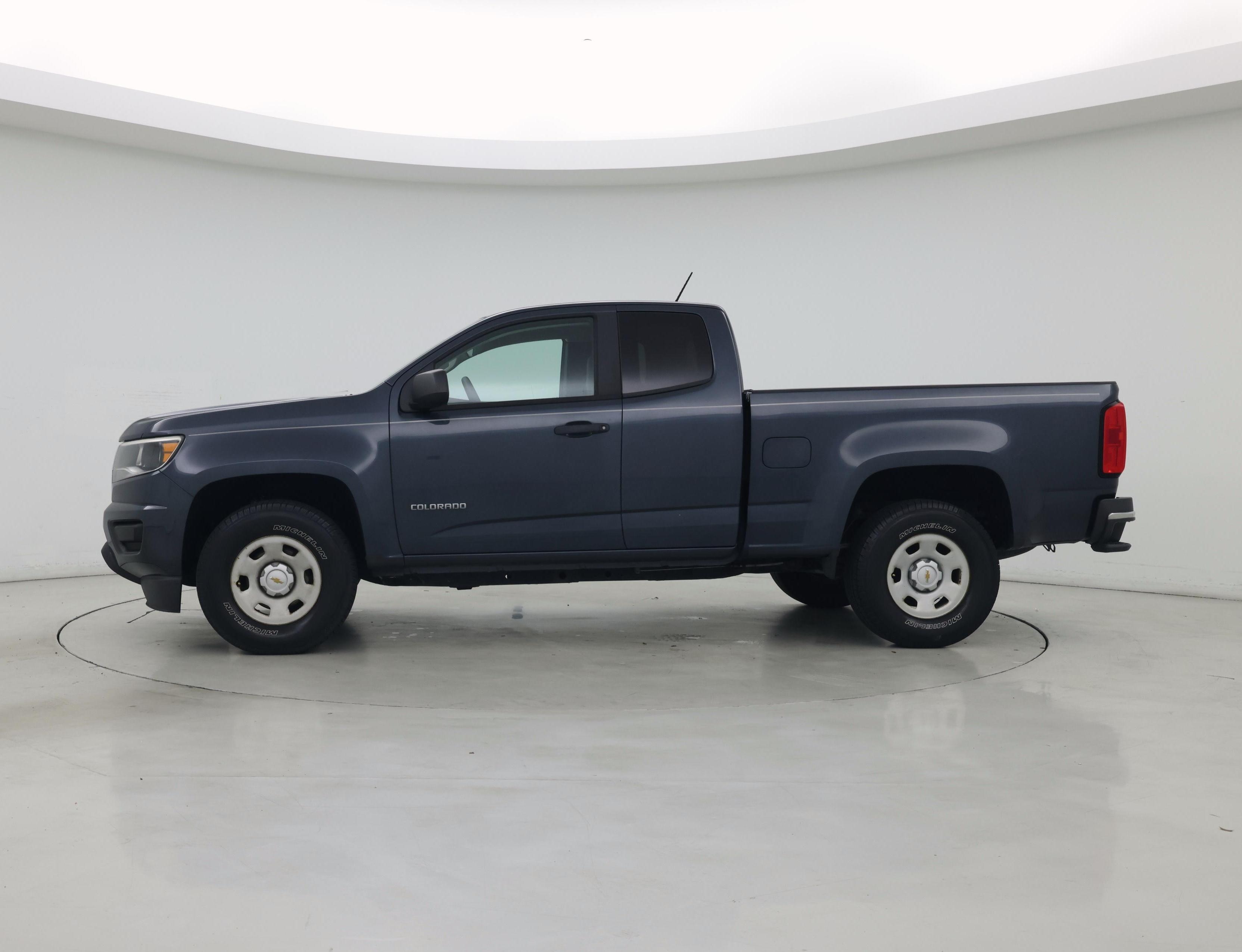Thumbnail: 2019 Chevrolet Colorado - 3