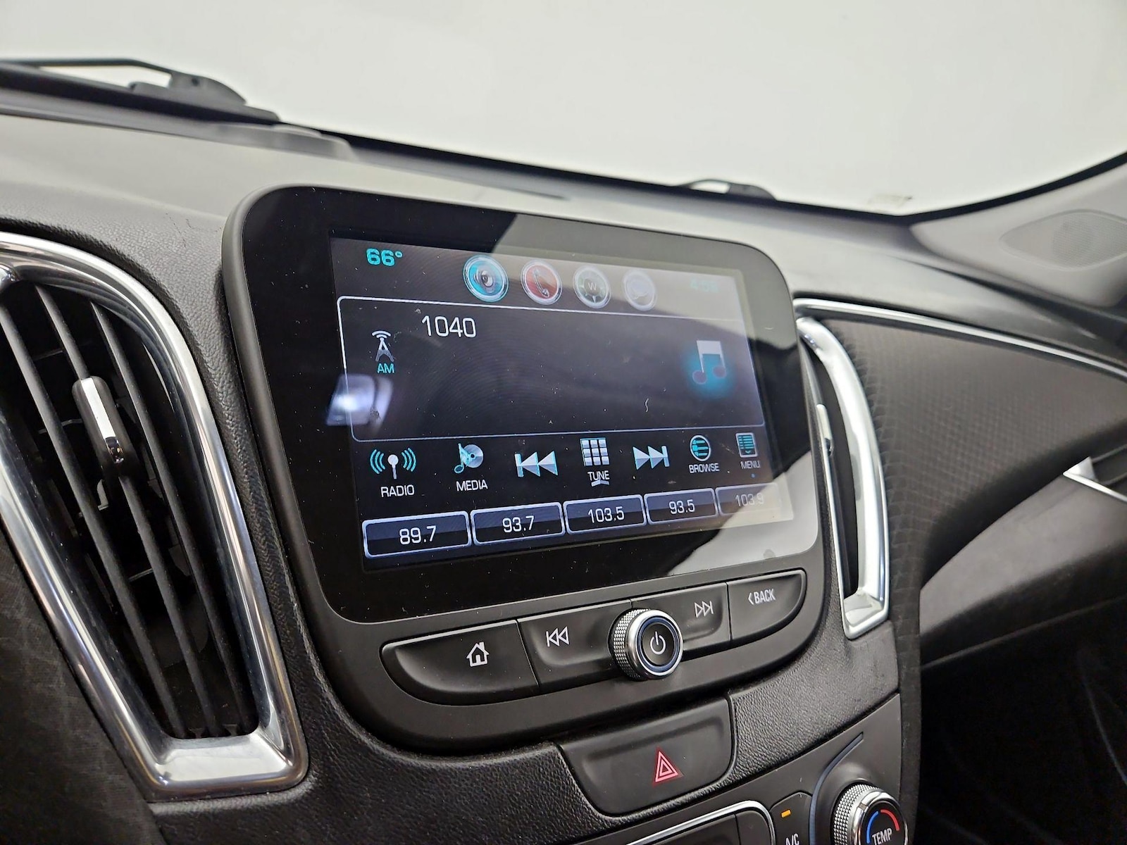 2016 Chevrolet Malibu 2LT - Photo 16