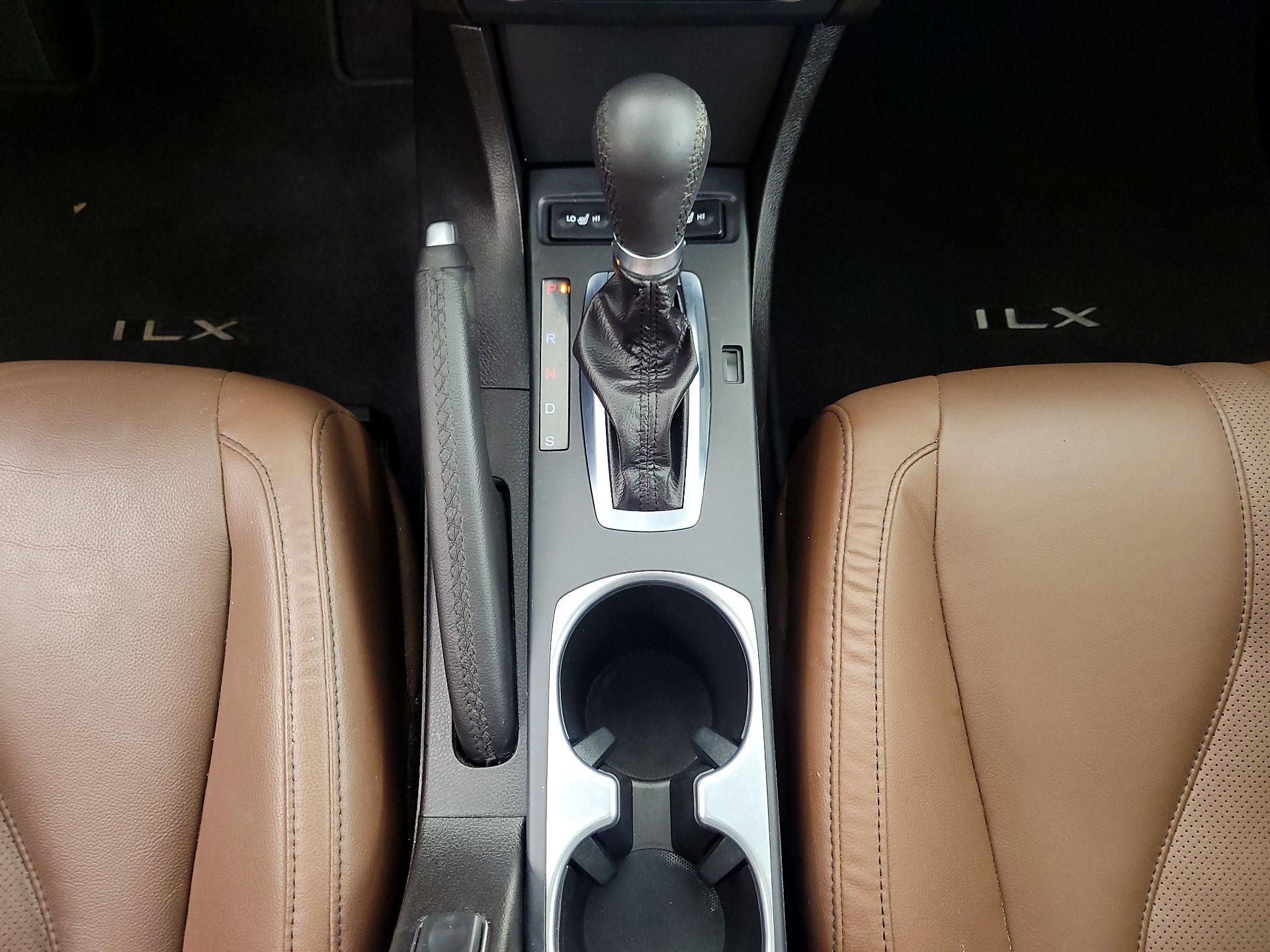 Thumbnail: 2021 Acura ILX - 17