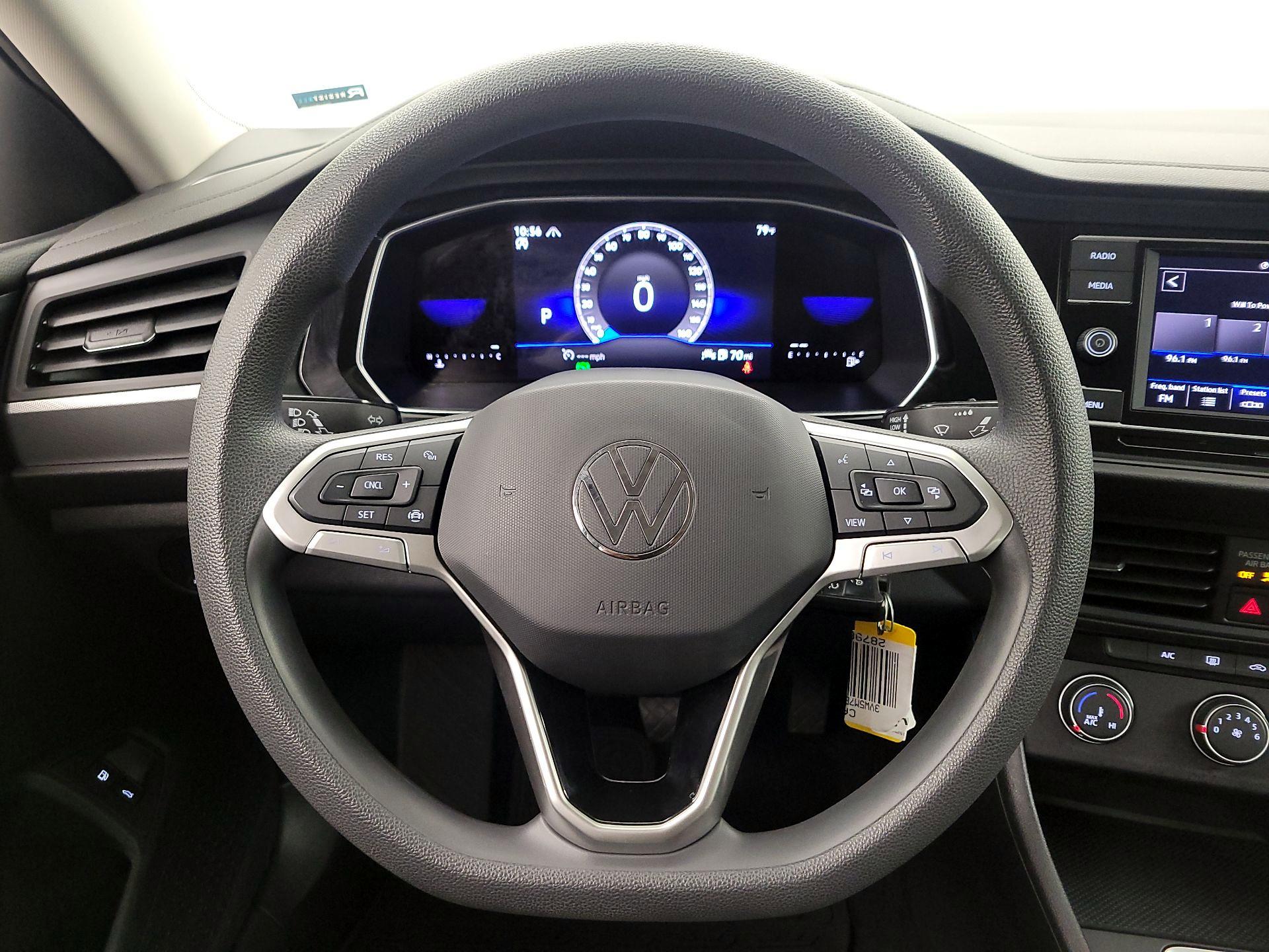 Thumbnail: 2023 Volkswagen Jetta - 10