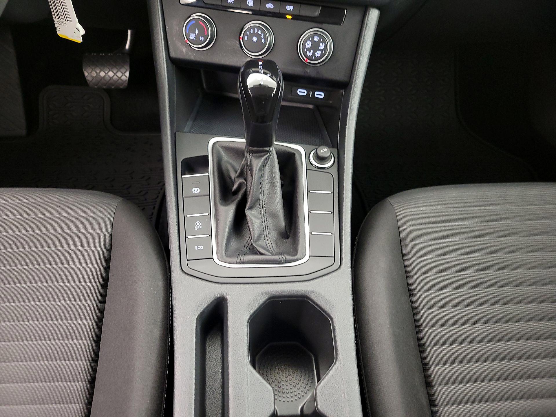 Thumbnail: 2023 Volkswagen Jetta - 17