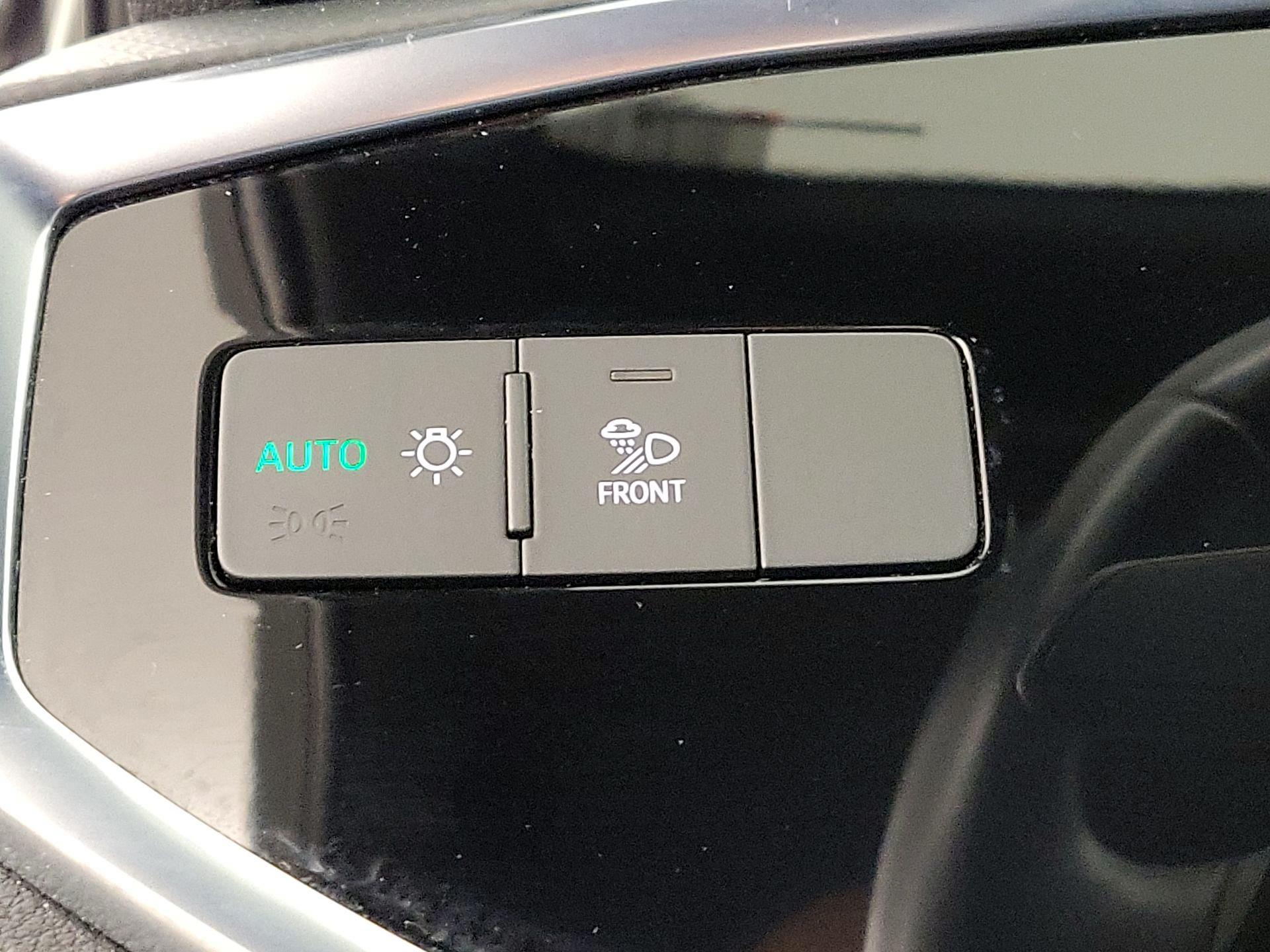 Thumbnail: 2021 Audi Q3 - 13