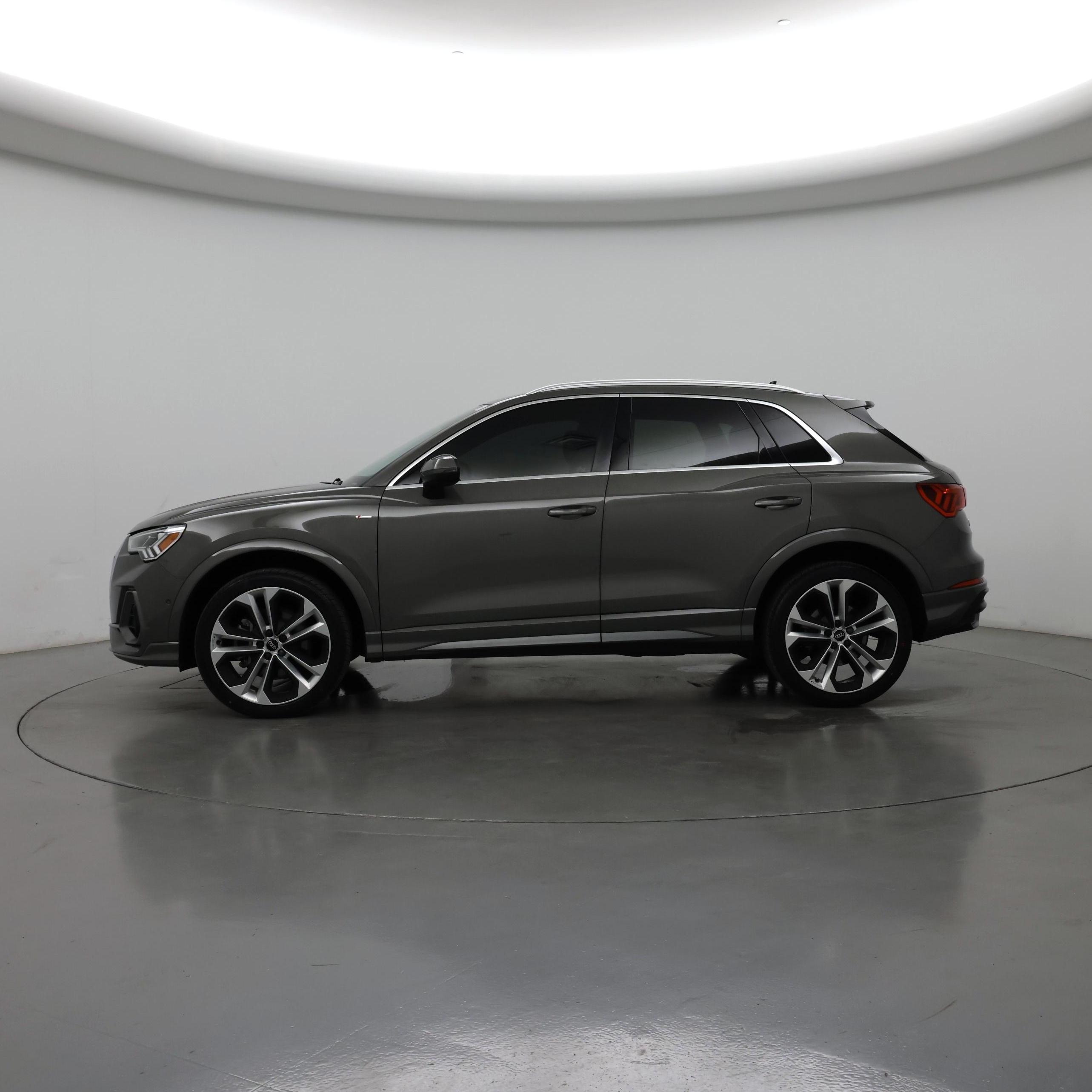 Thumbnail: 2021 Audi Q3 - 3