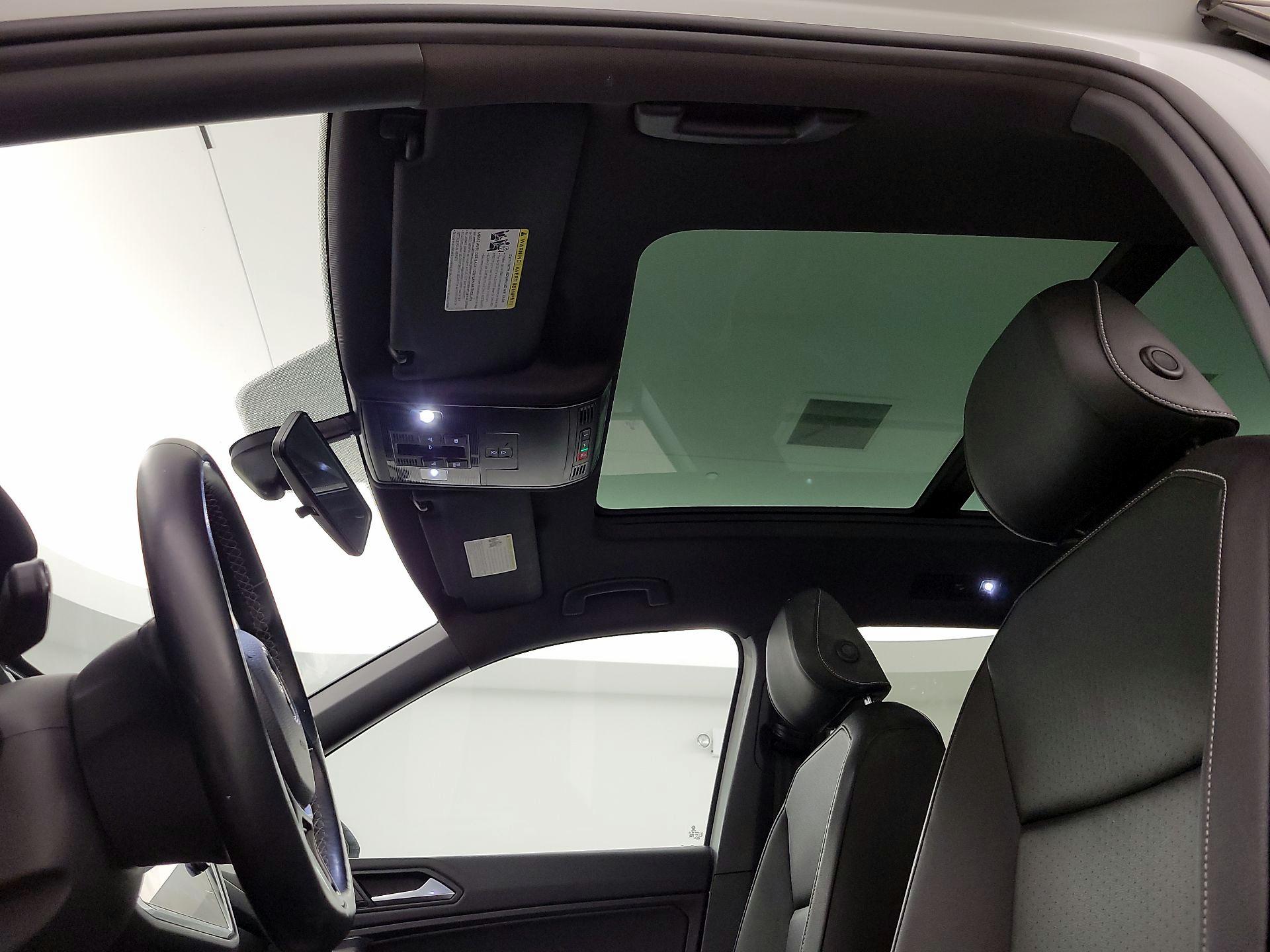 Thumbnail: 2021 Volkswagen Tiguan - 19