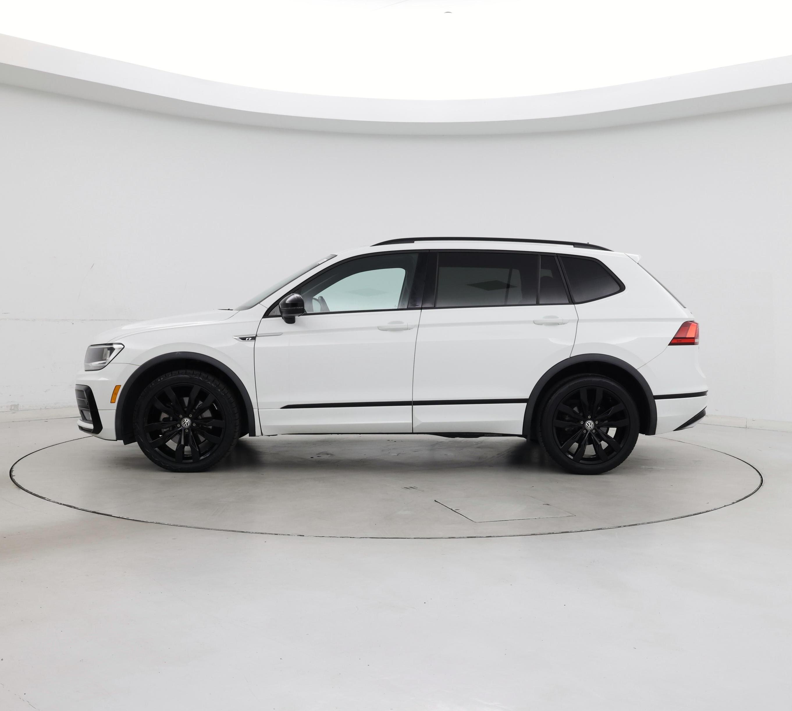 Thumbnail: 2021 Volkswagen Tiguan - 3