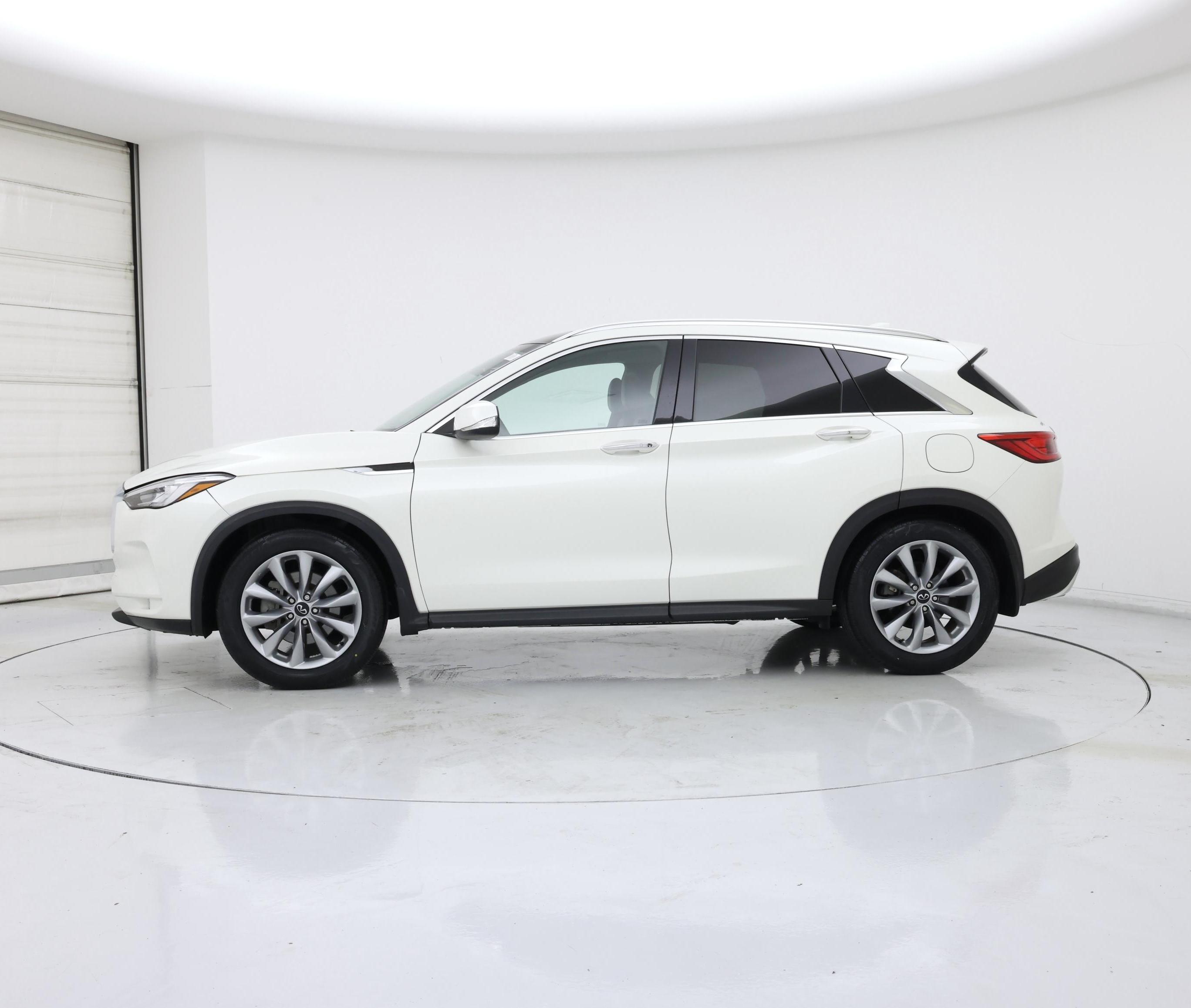 Thumbnail: 2021 INFINITI QX50 - 3