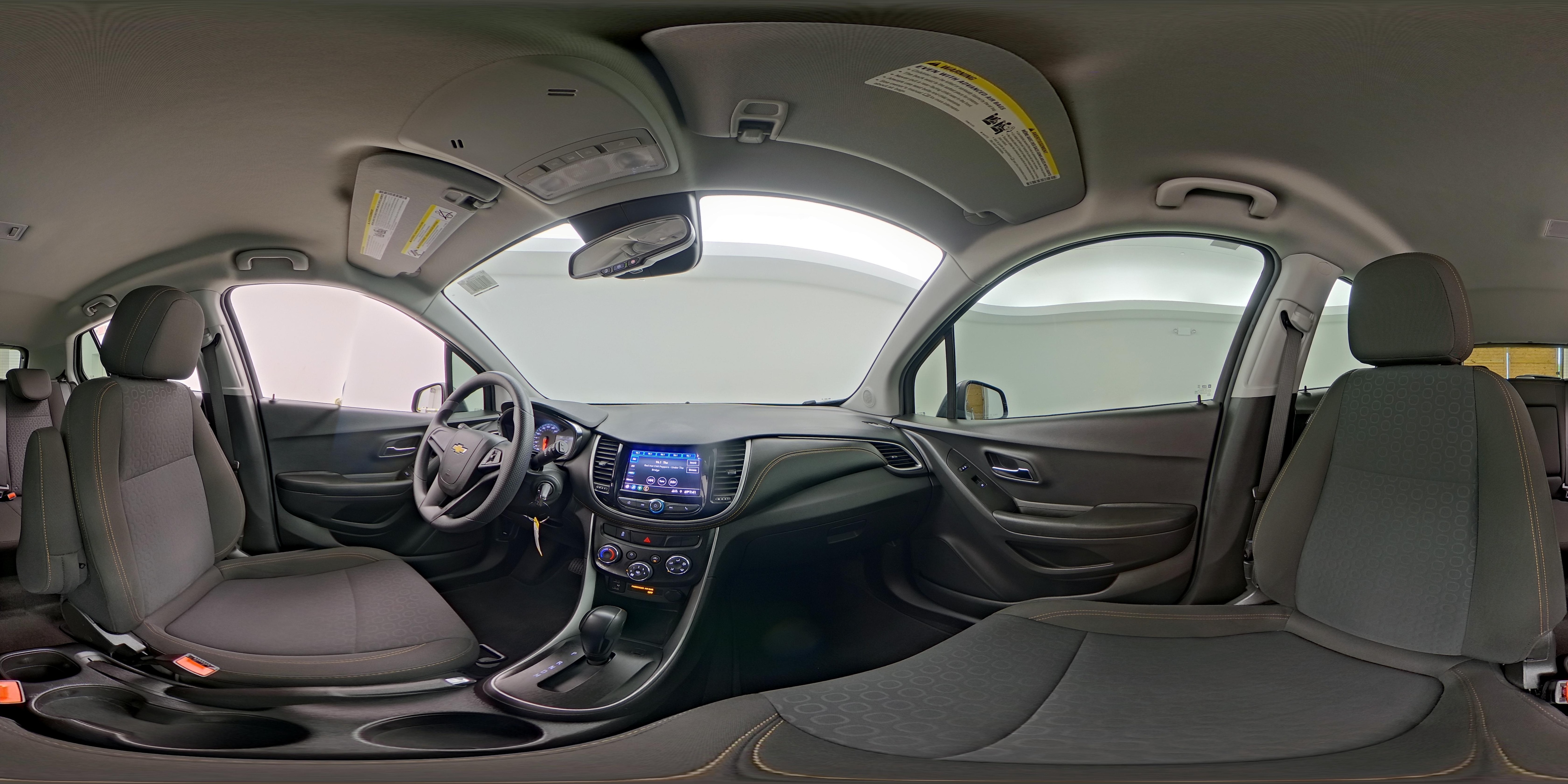 2021 Chevrolet Trax LS - Photo 24