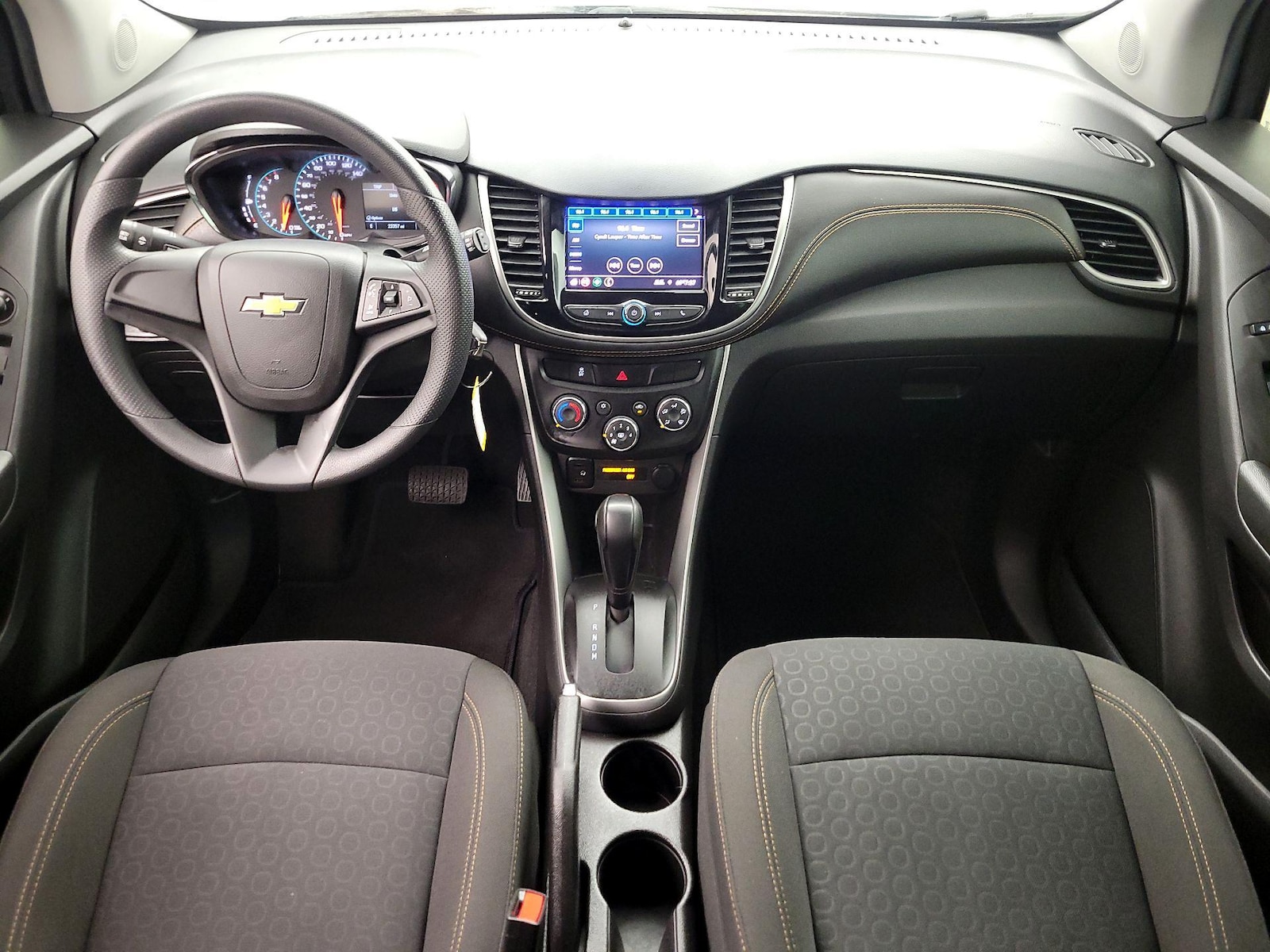 2021 Chevrolet Trax LS - Photo 10