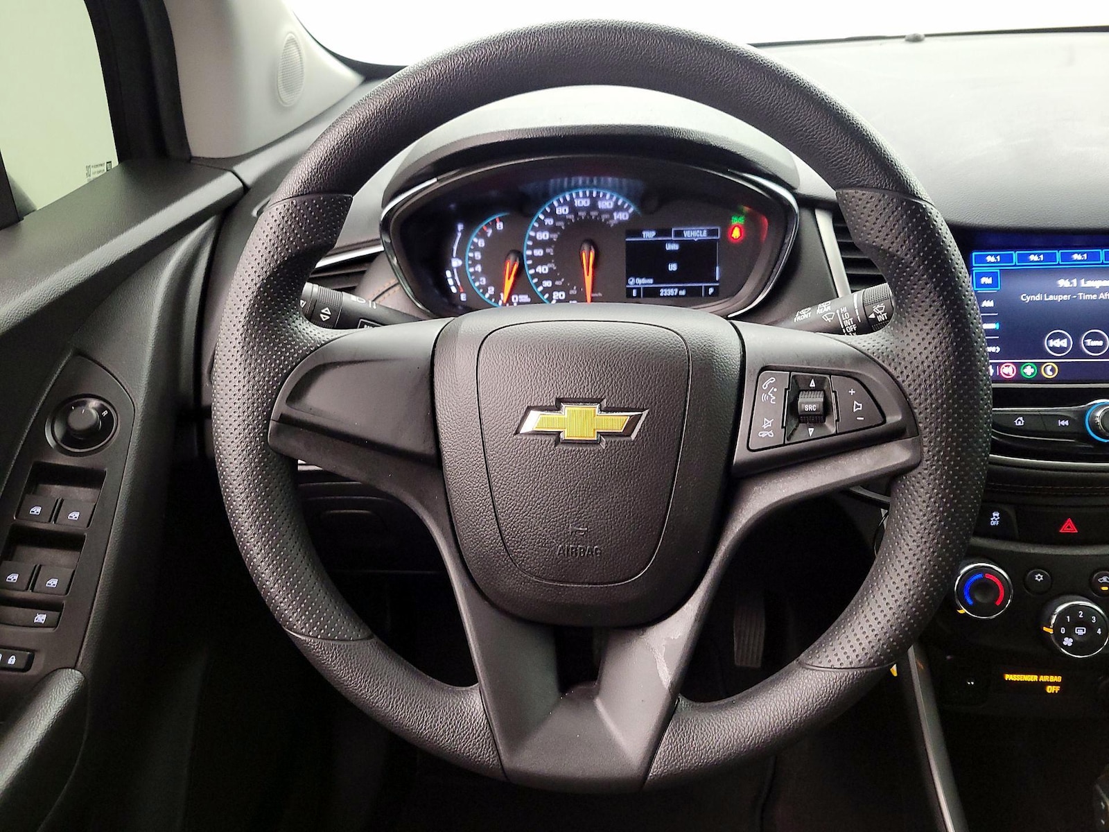 2021 Chevrolet Trax LS - Photo 11