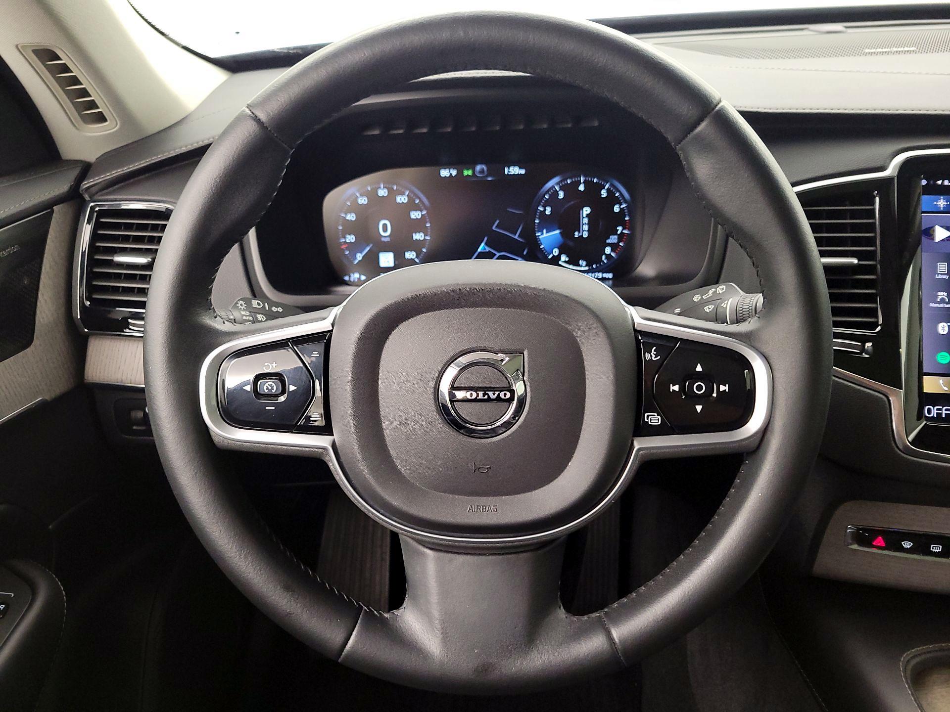 Thumbnail: 2022 Volvo XC90 - 10