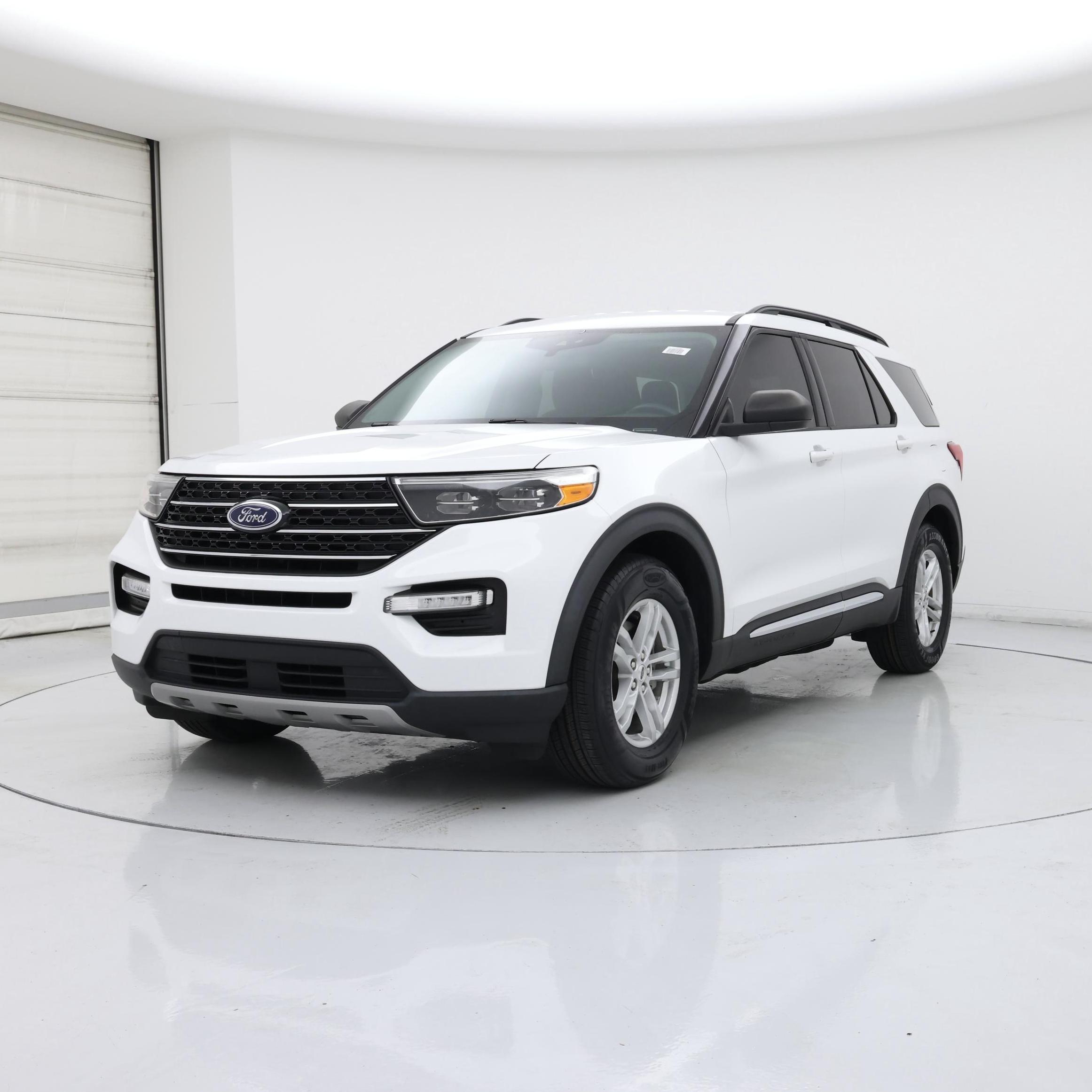Thumbnail: 2020 Ford Explorer - 4