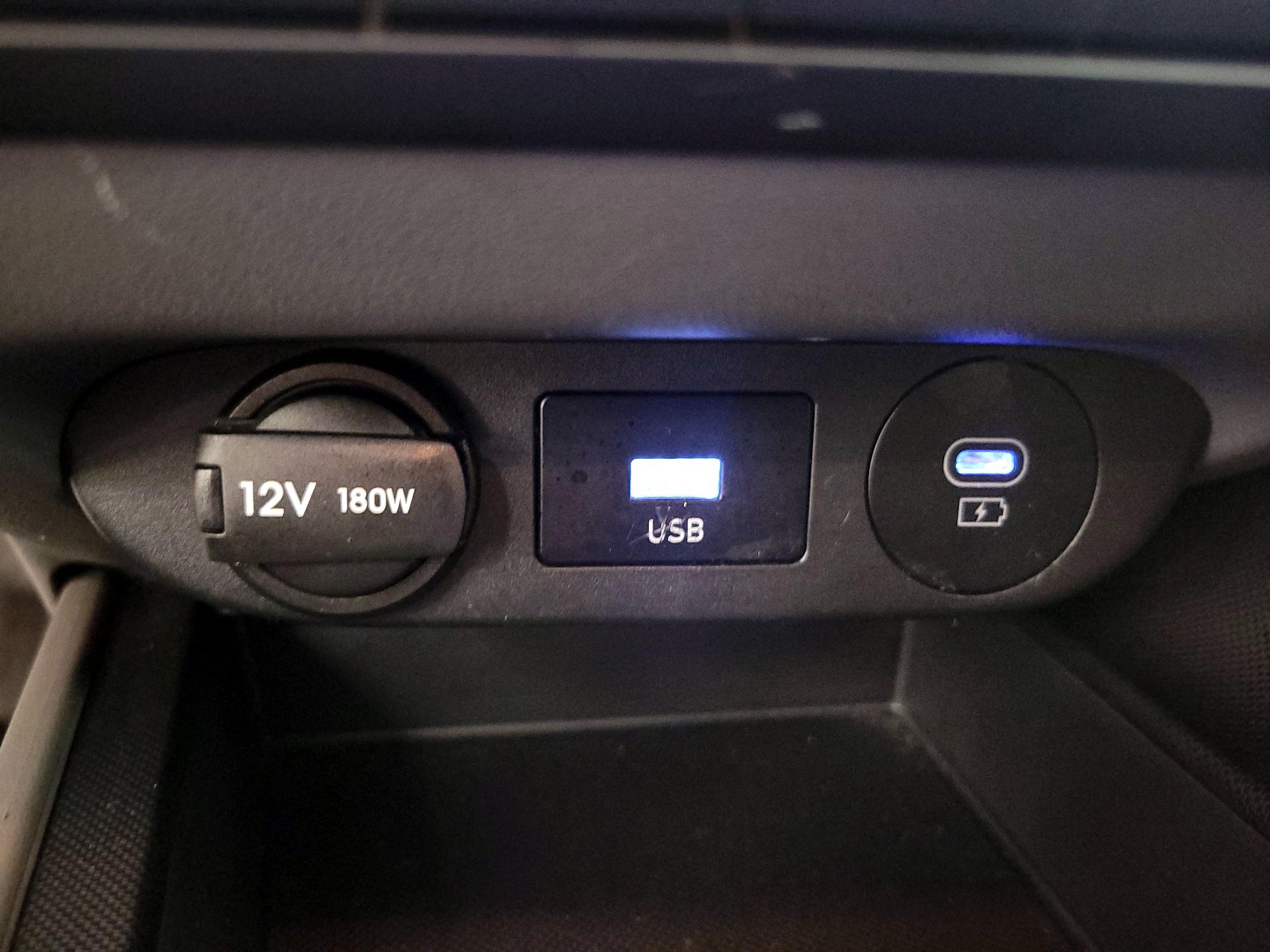 Thumbnail: 2024 Hyundai Elantra - 18