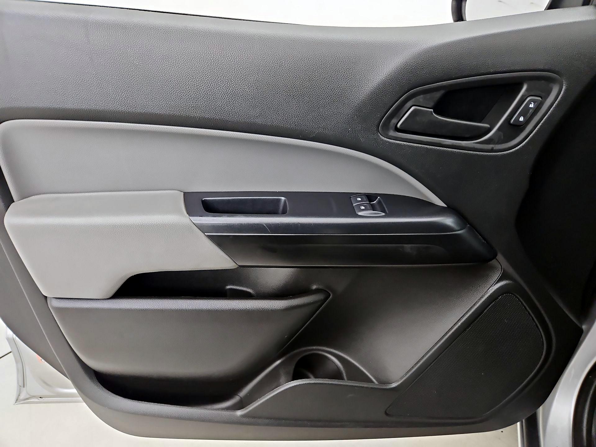 Thumbnail: 2020 Chevrolet Colorado - 12