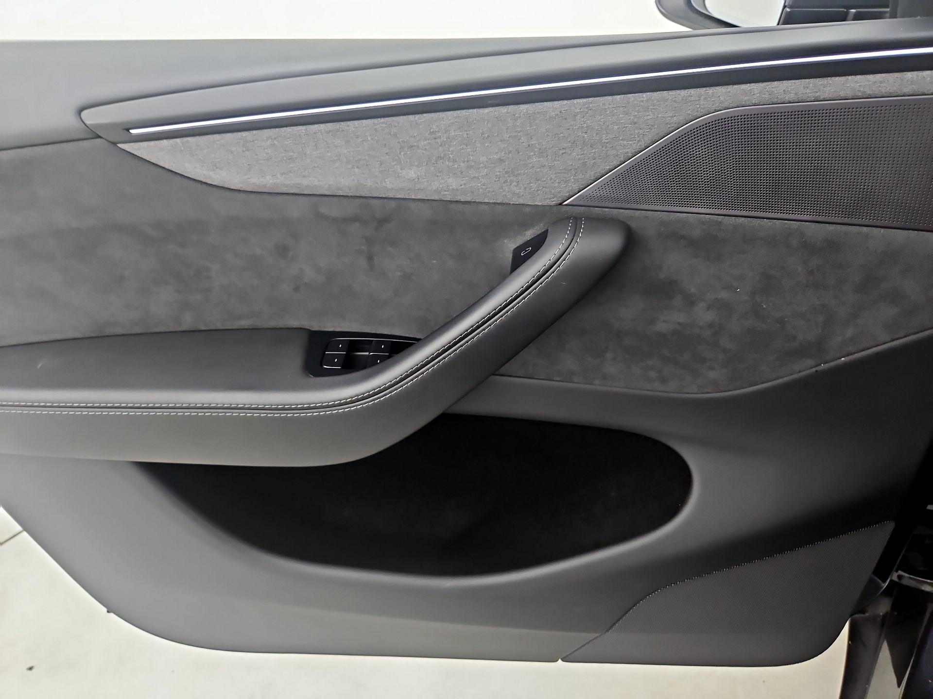 Thumbnail: 2026 Tesla Model Y - 12