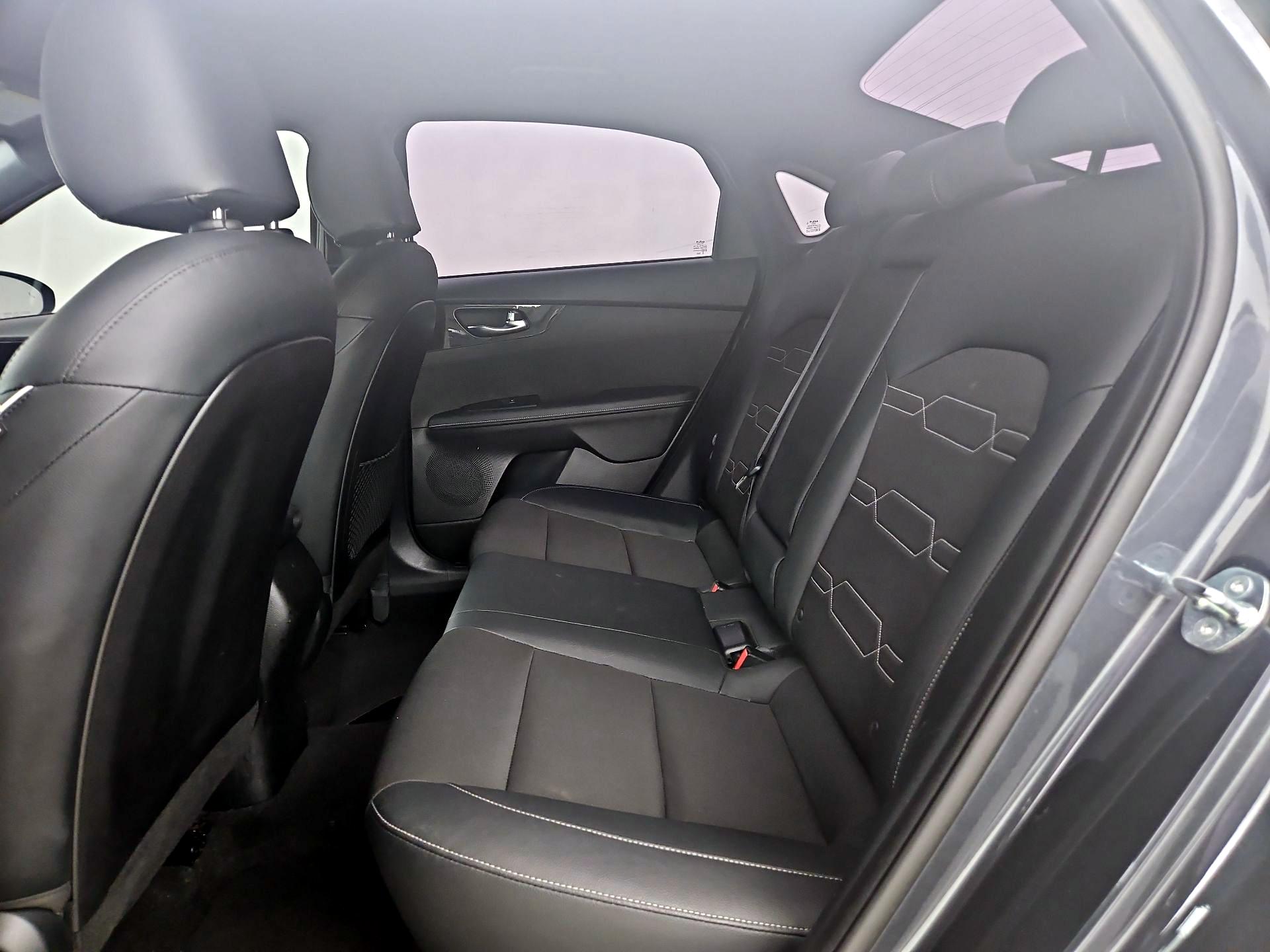 Thumbnail: 2023 Kia Forte - 17