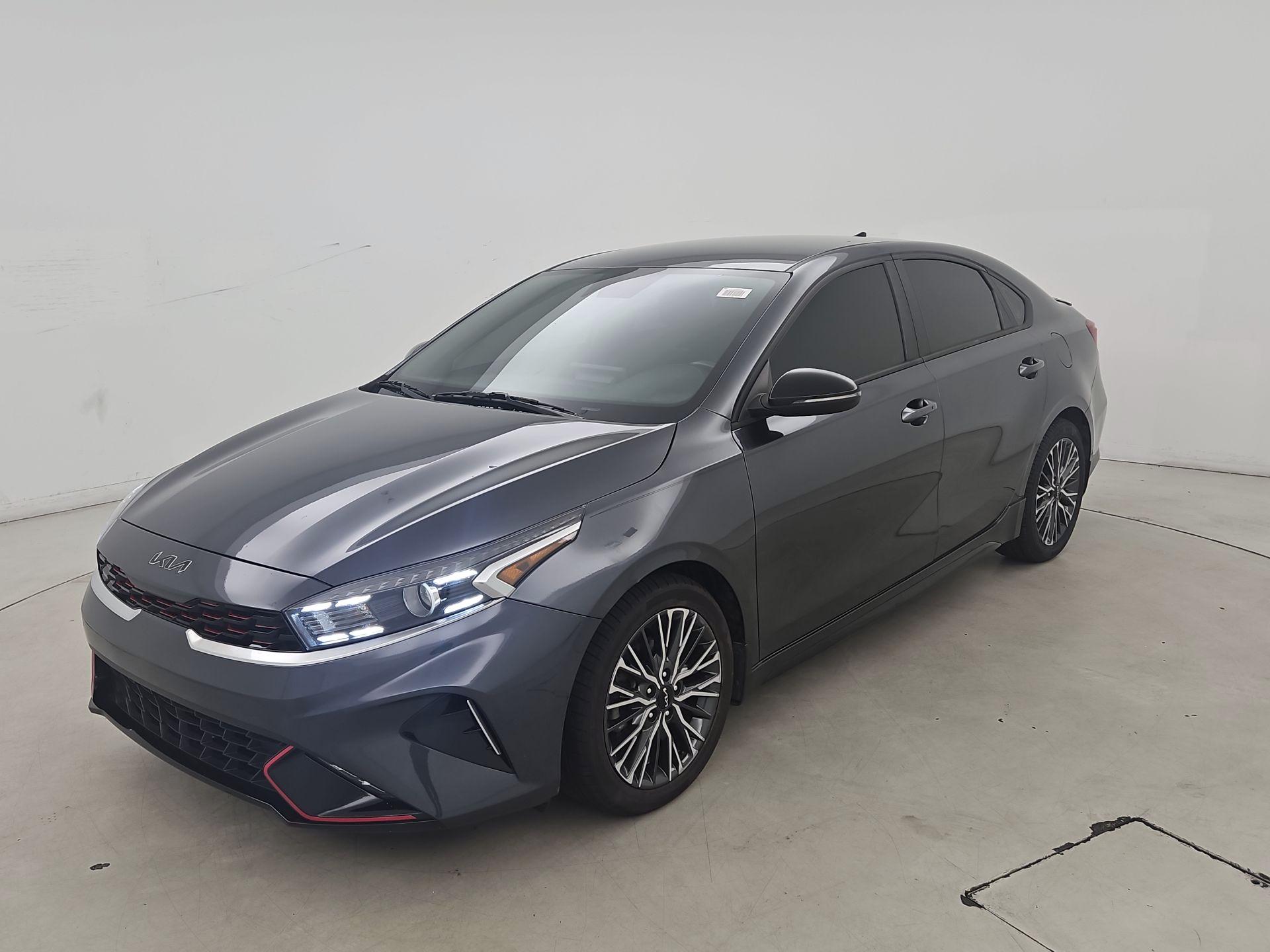 Thumbnail: 2023 Kia Forte - 3