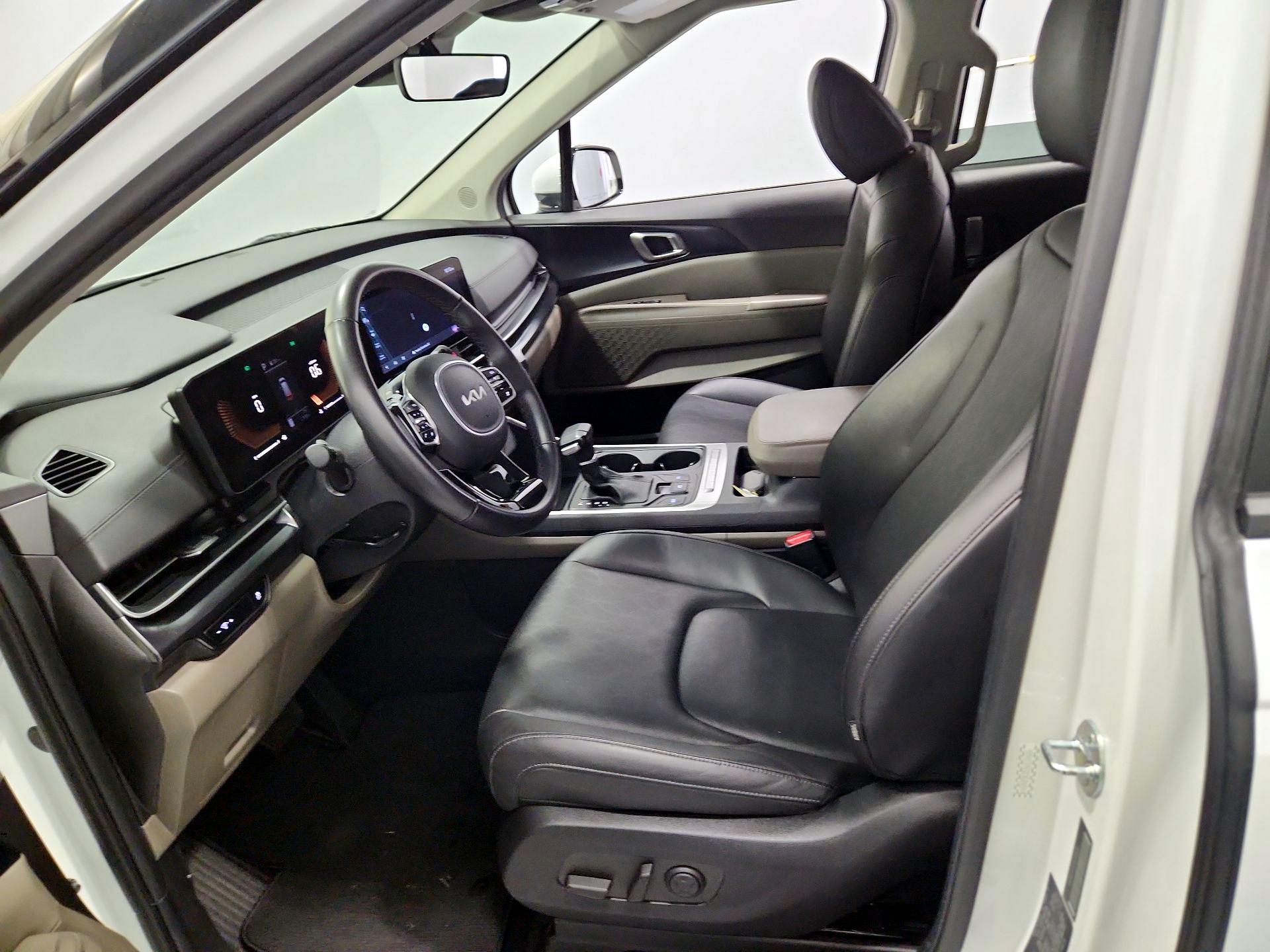 Thumbnail: 2025 Kia Carnival - 11