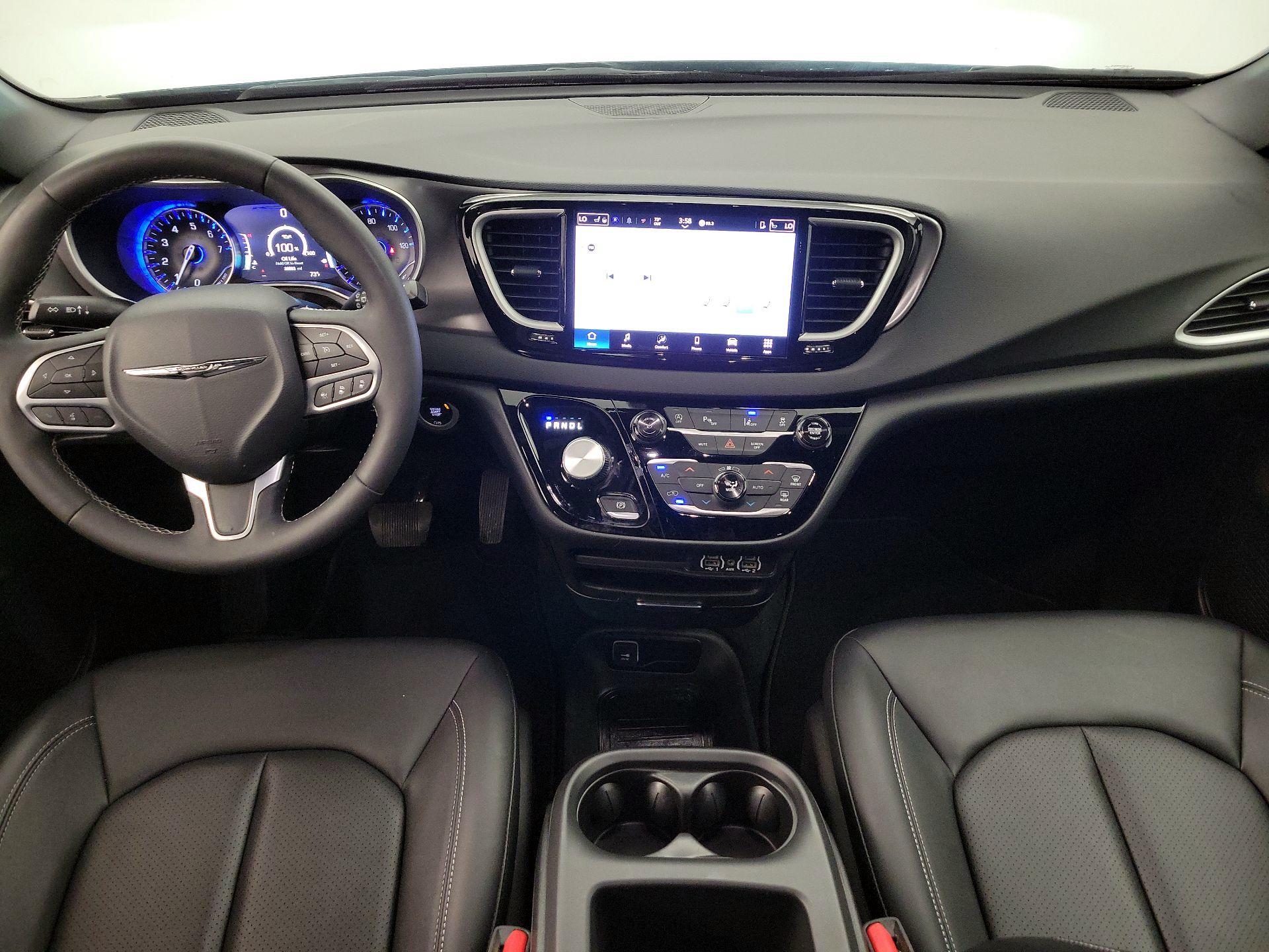 Thumbnail: 2025 Chrysler Pacifica - 9