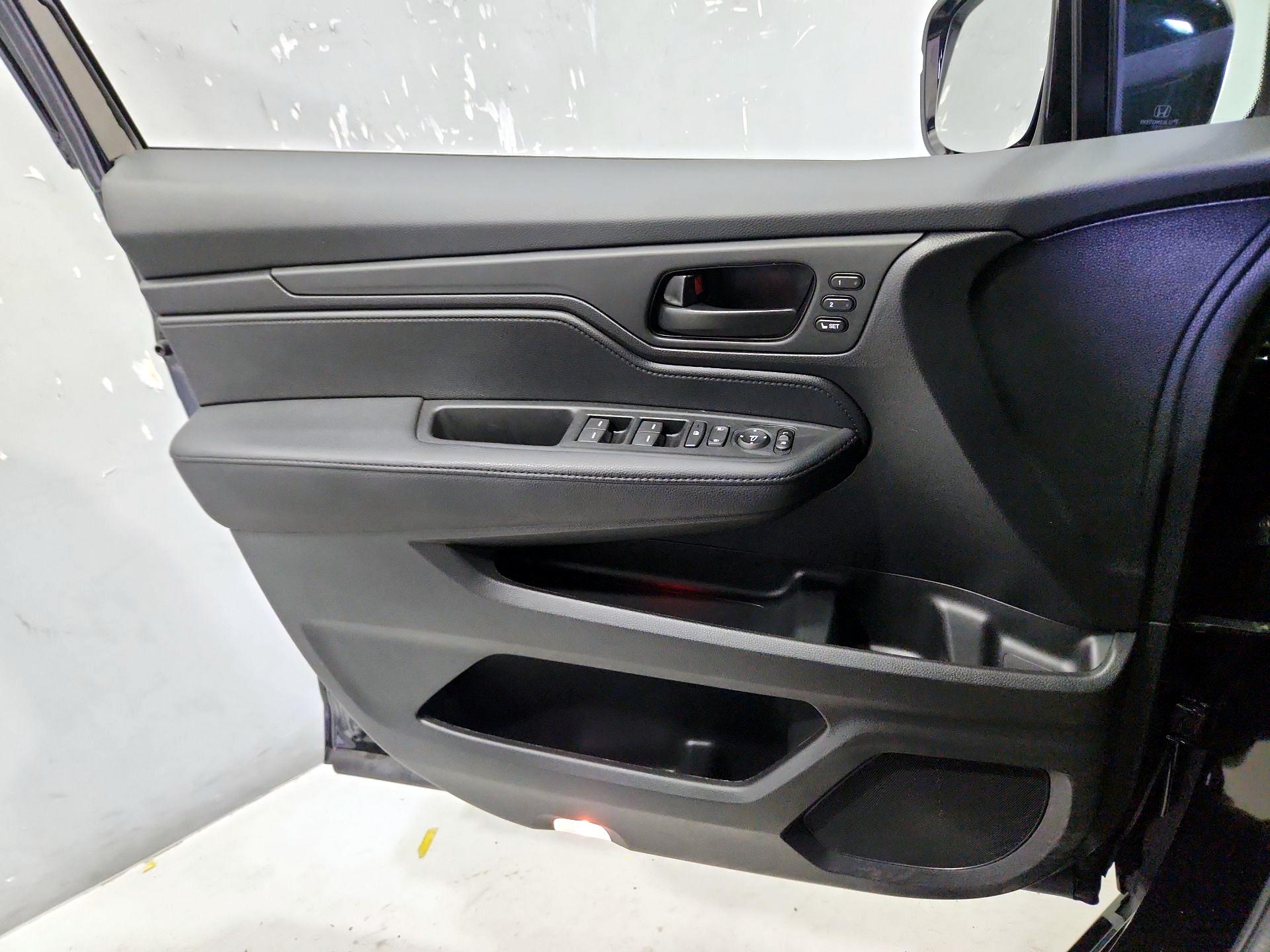 Thumbnail: 2025 Honda Odyssey - 12