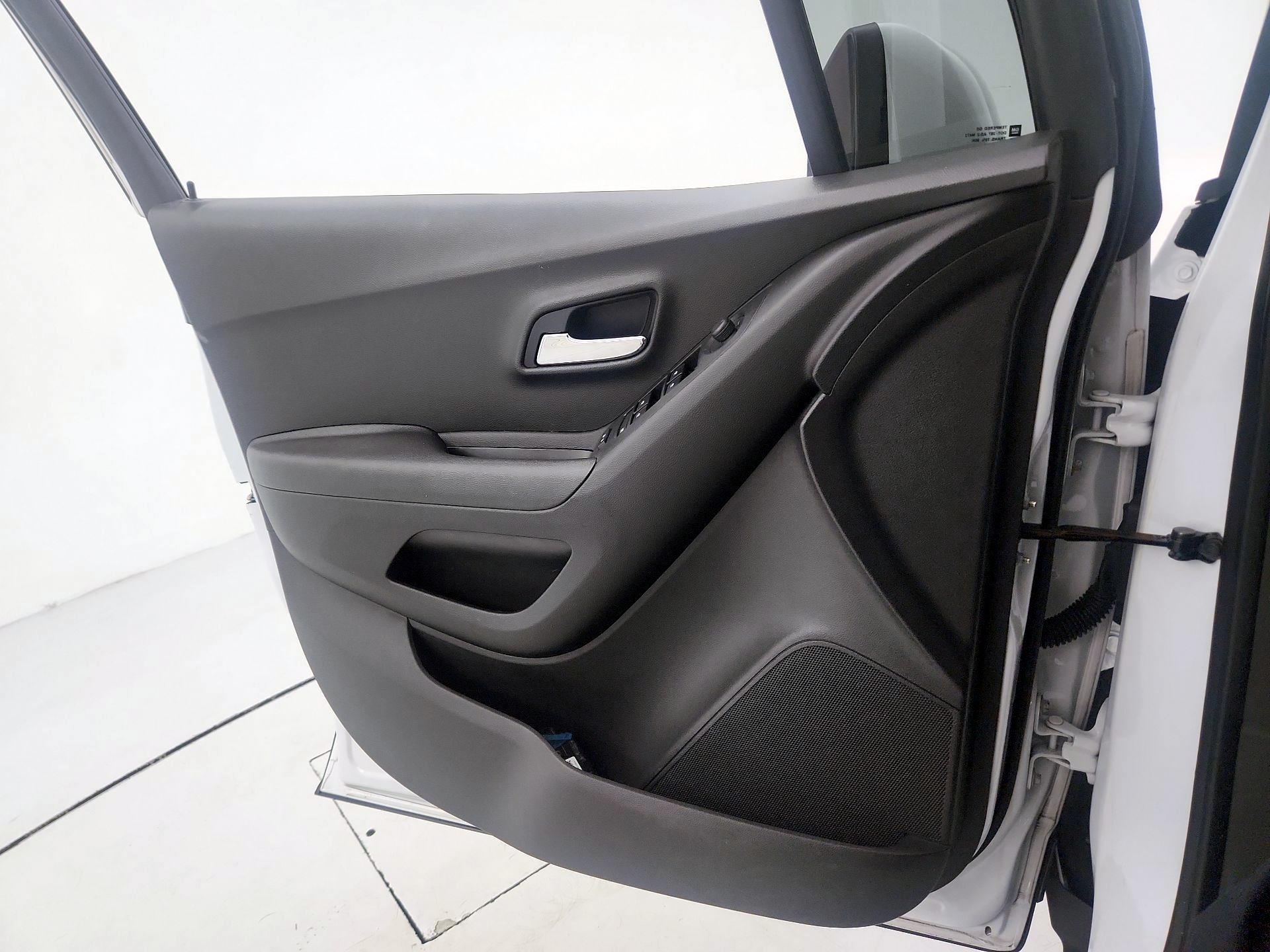 Thumbnail: 2020 Chevrolet Trax - 12