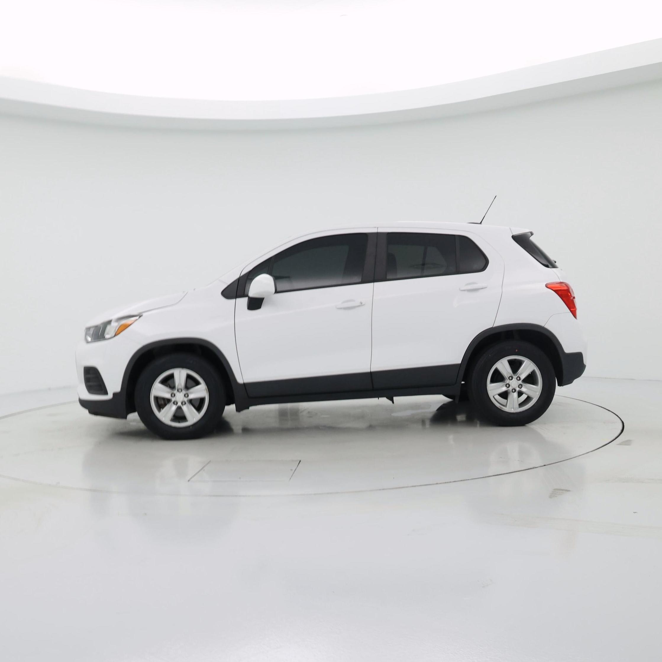 Thumbnail: 2020 Chevrolet Trax - 3